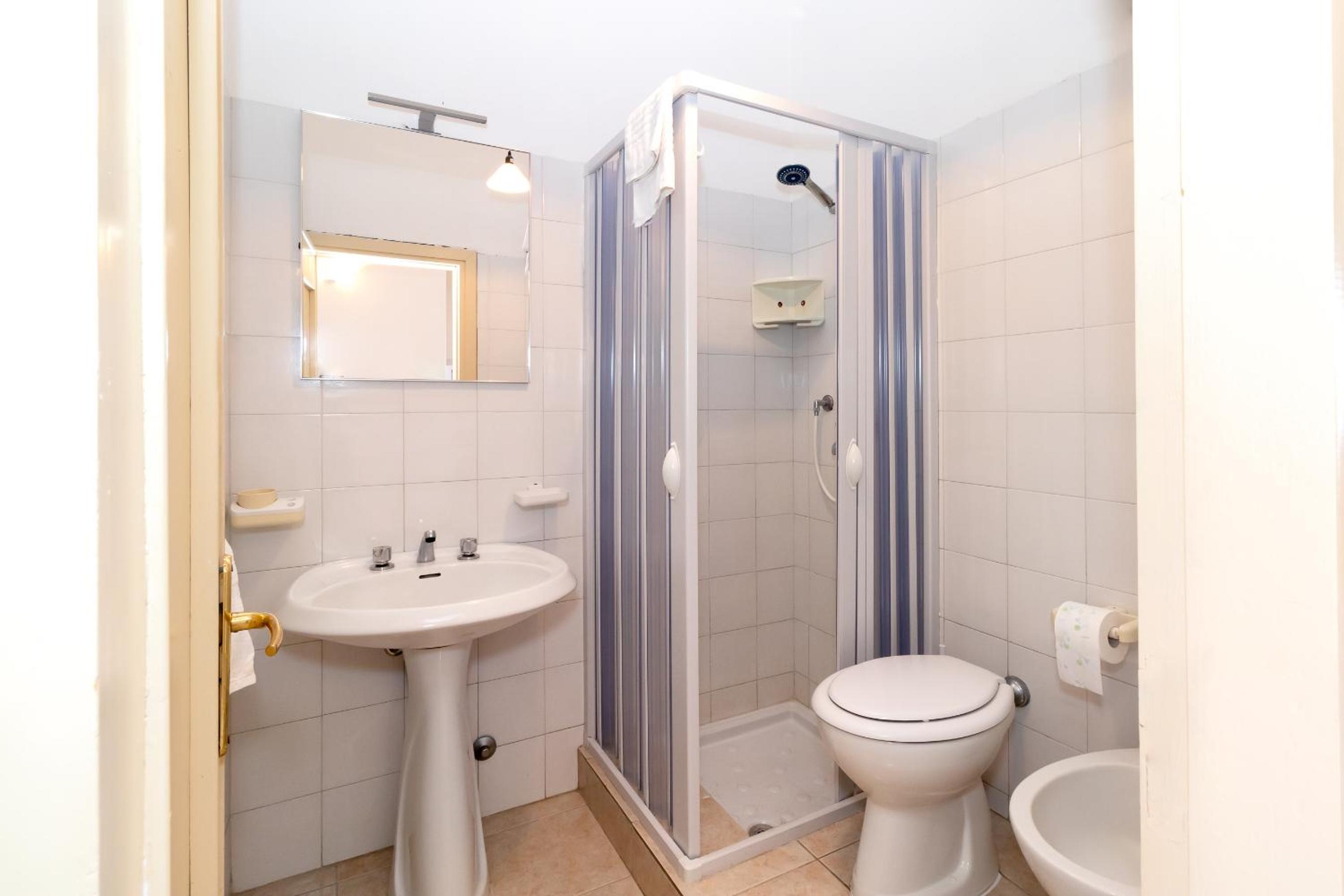 Superior One-Bedroom Apartment with Balcony - Photo 16