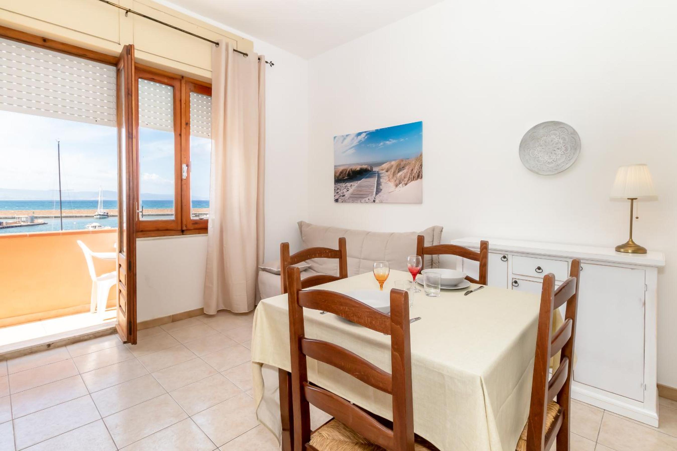 Superior One-Bedroom Apartment with Balcony - Photo 4