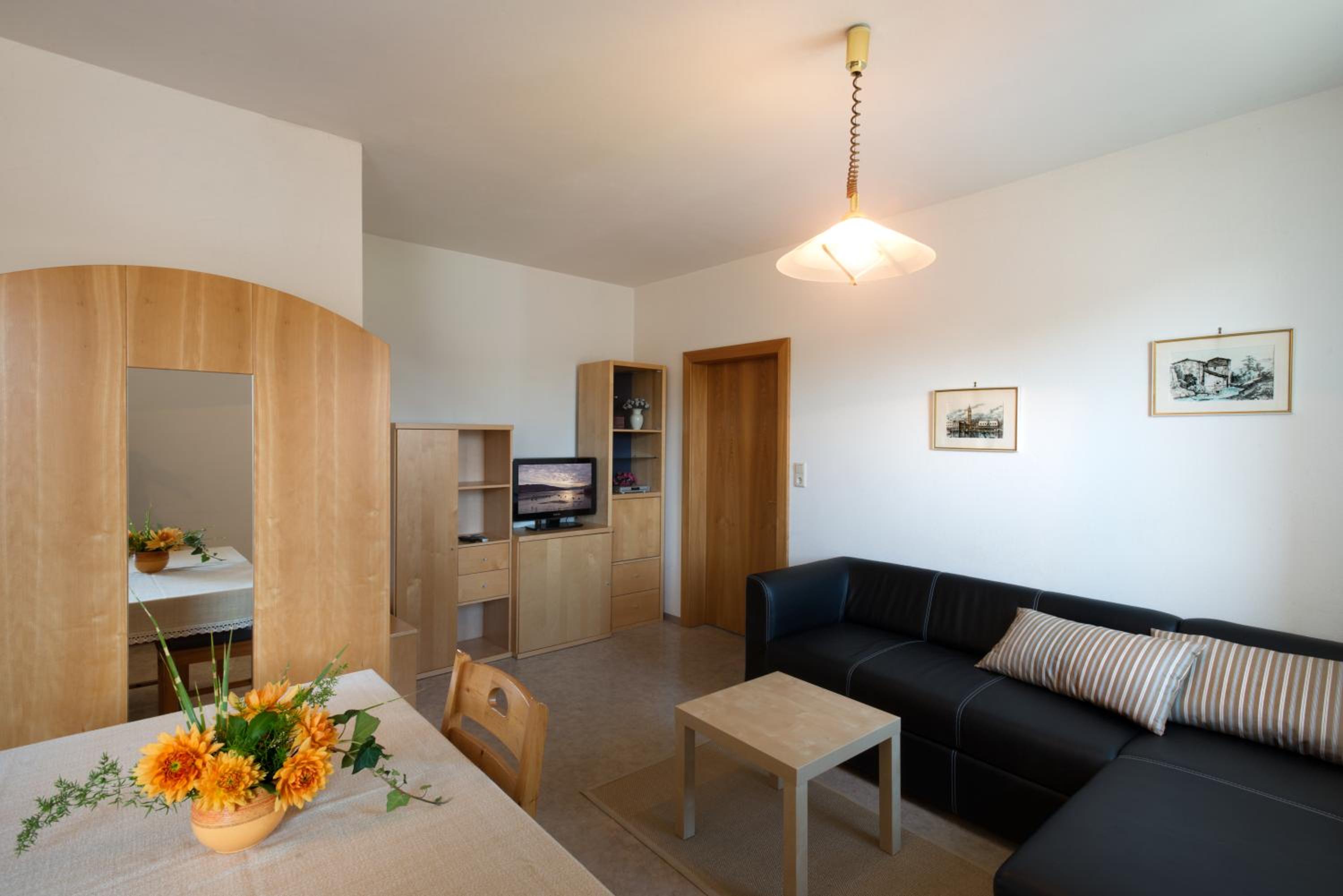 One-Bedroom Apartment with Balcony photo 2