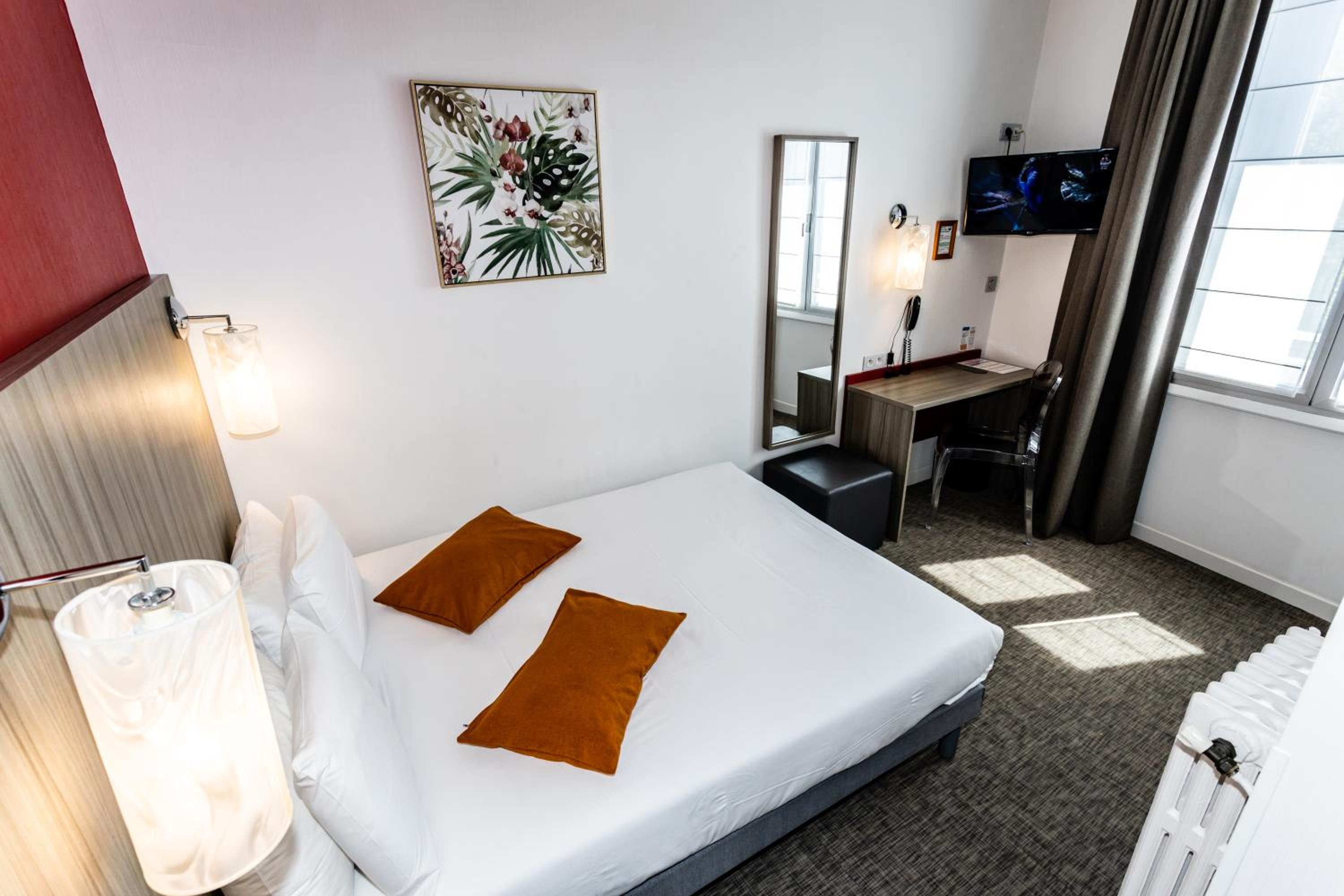 Double Room - Photo 1