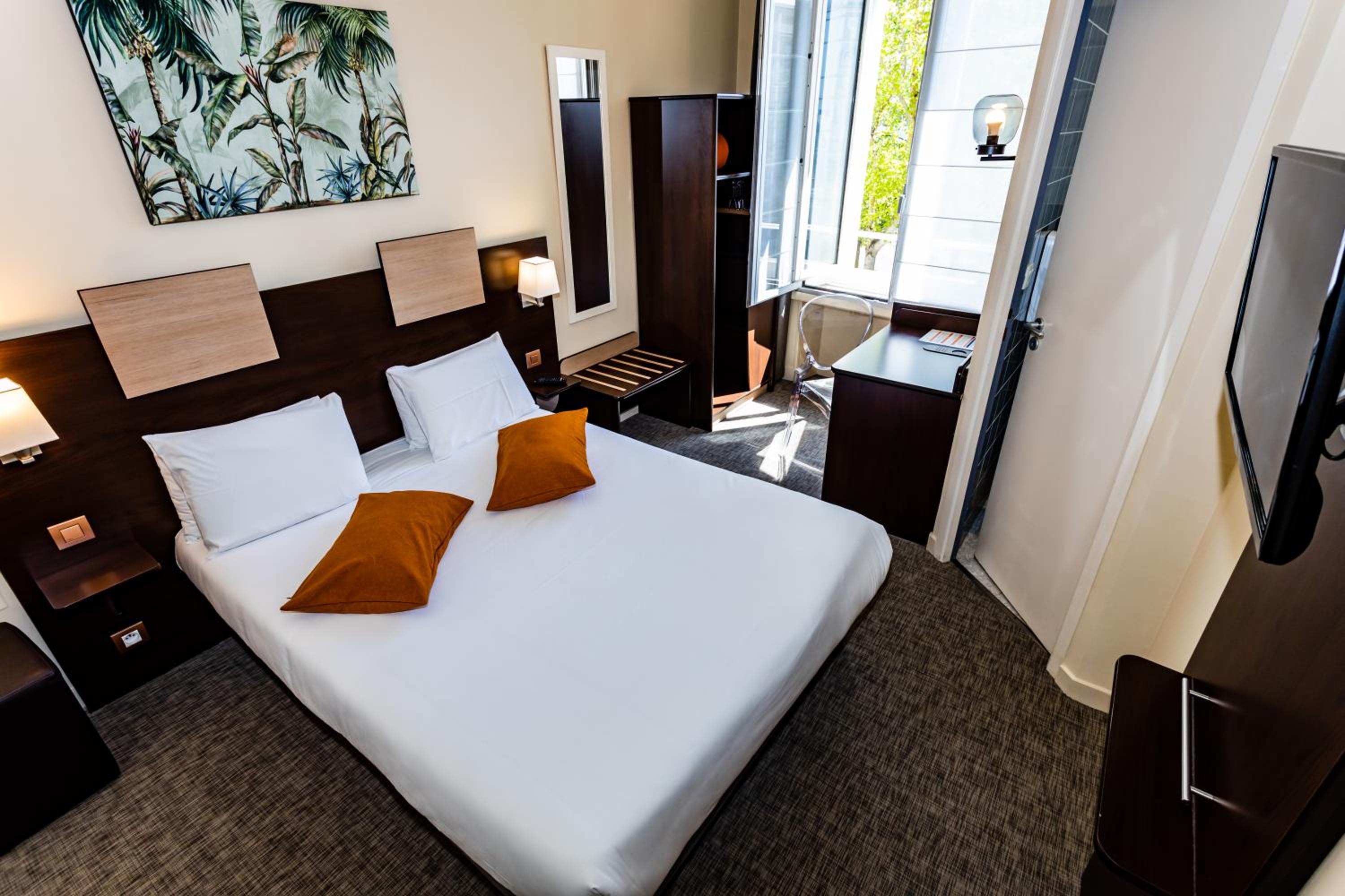 Double Room - Photo 3