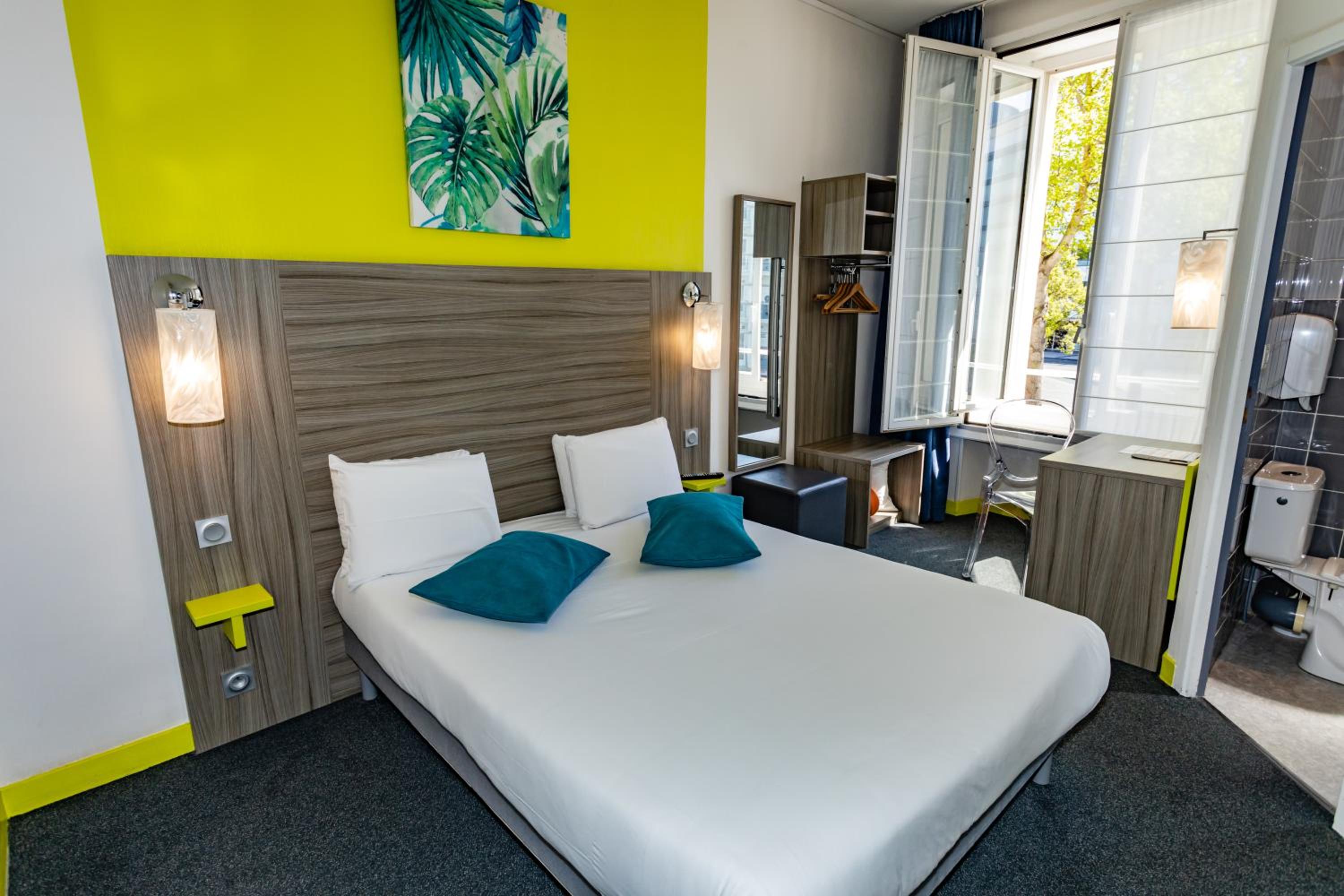 Double Room - Photo 2