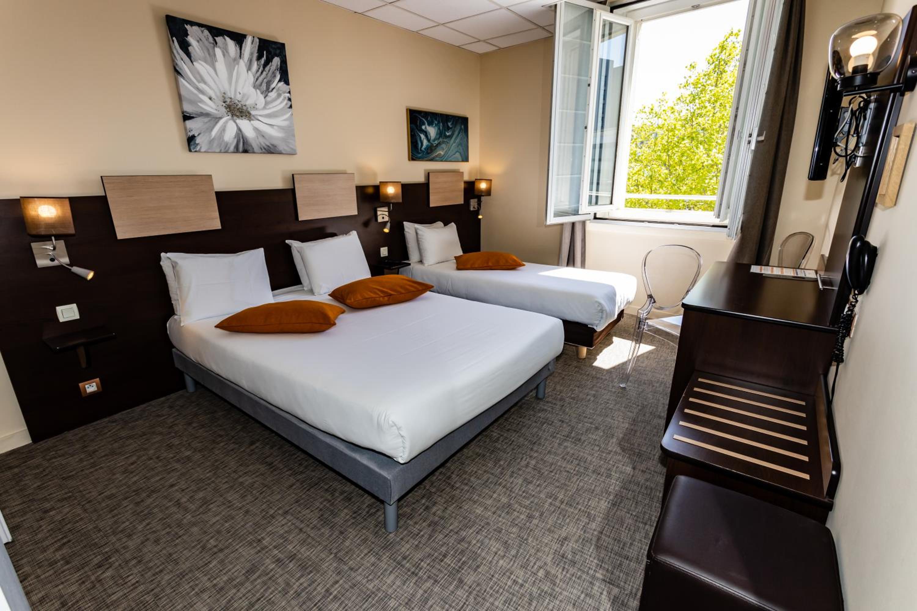 Superior Triple Room - Photo 1