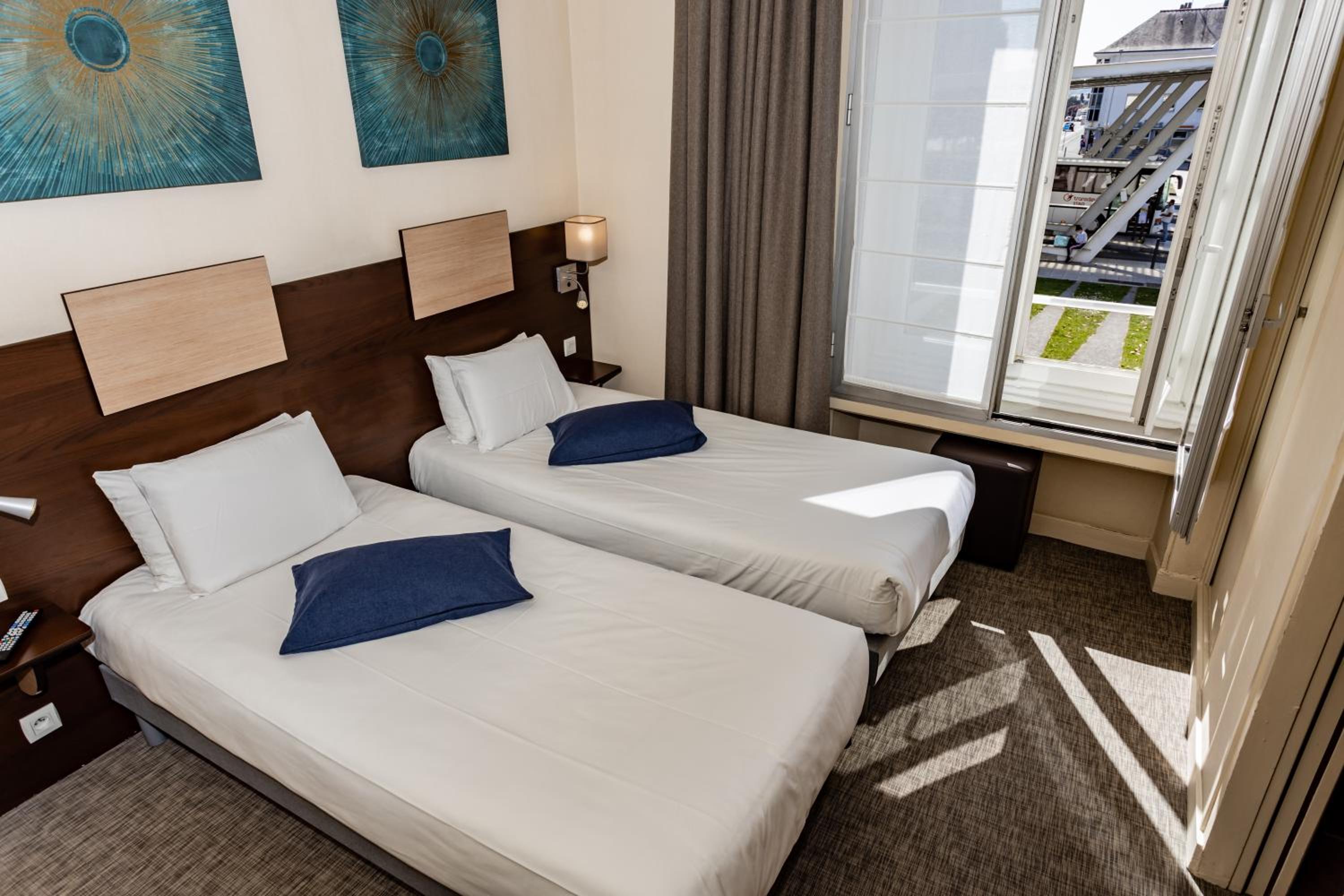 Superior Twin Room - Photo 1