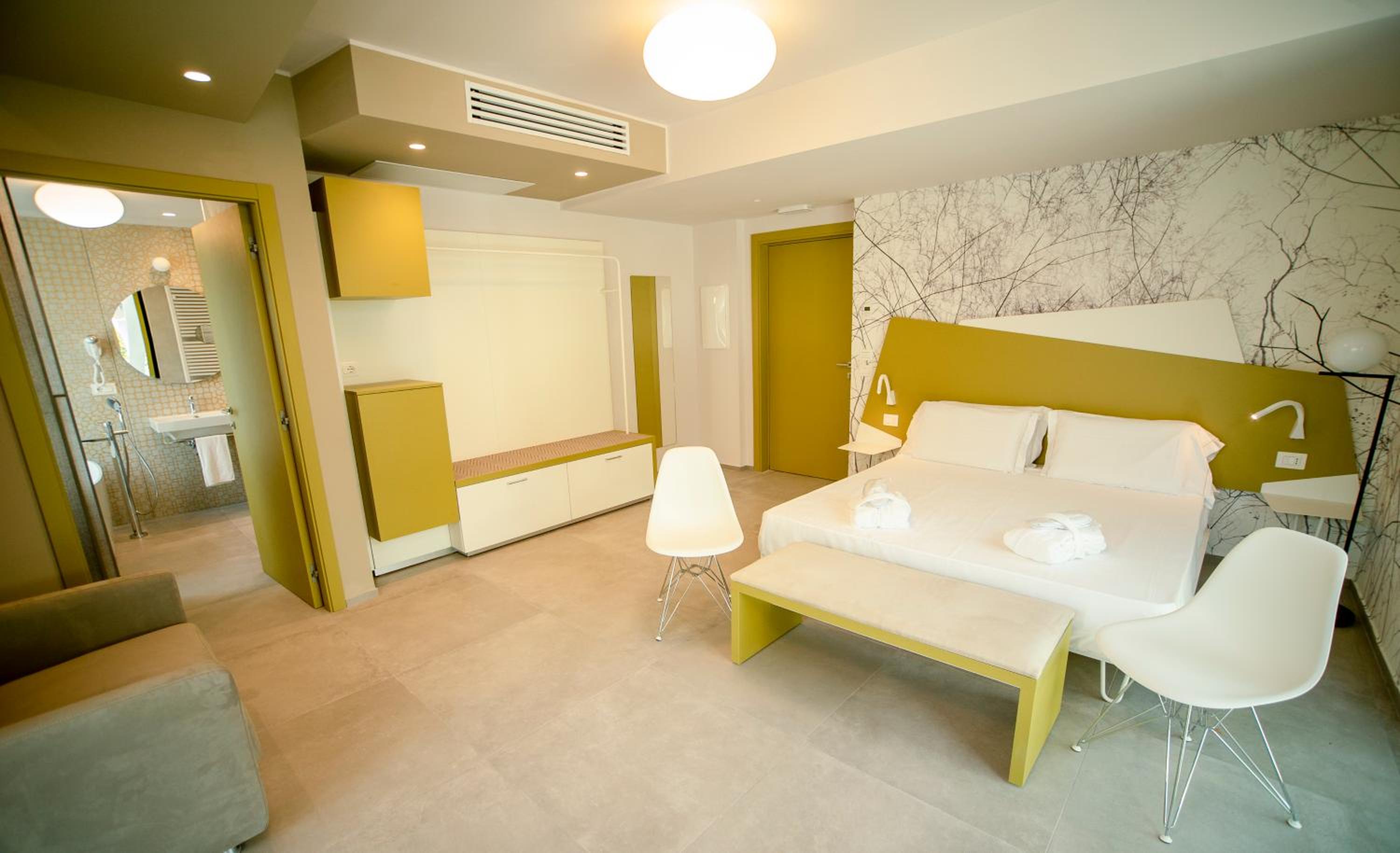Deluxe Triple Room - Photo 1