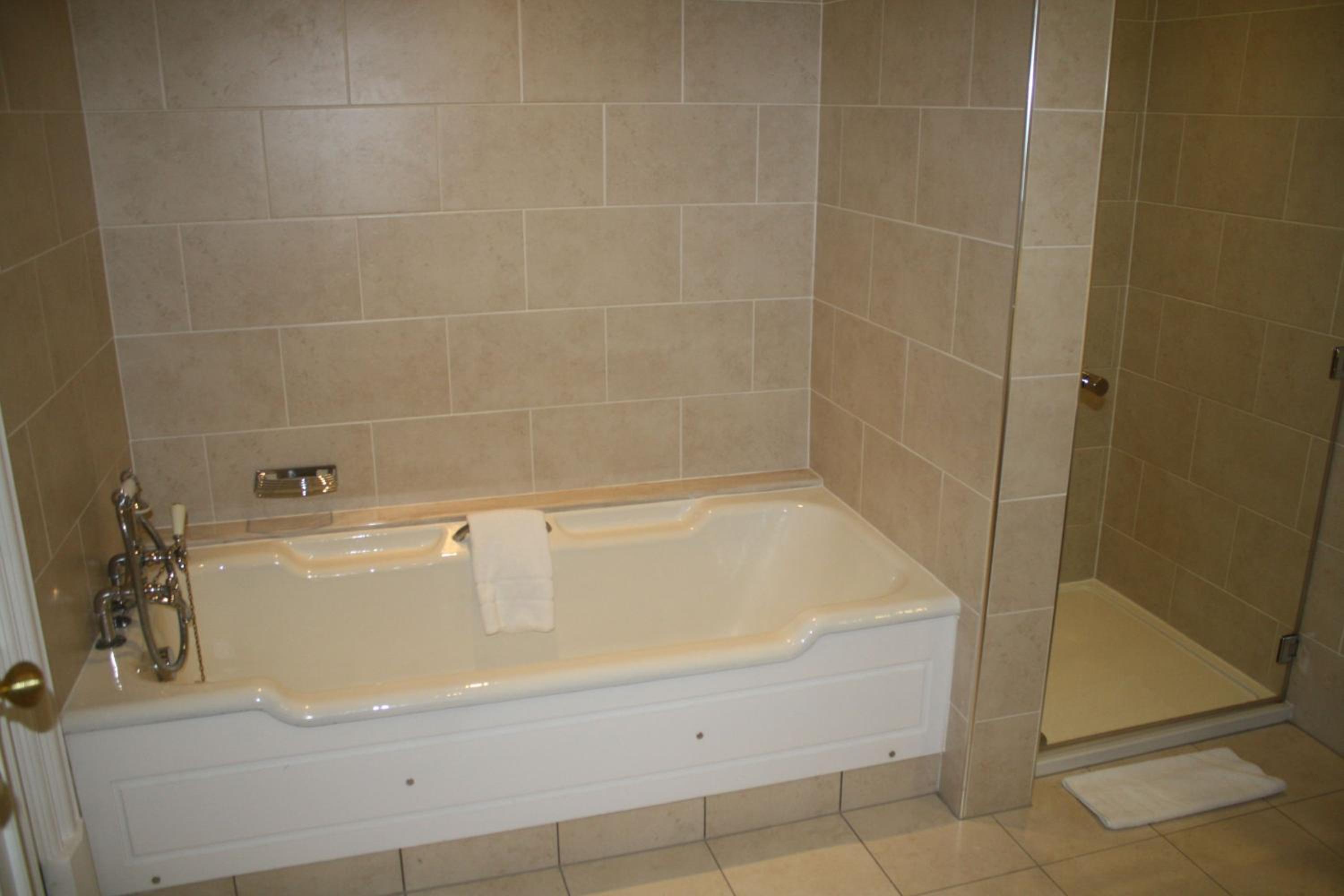 Executive Double Room - Non-Smoking - Photo 8