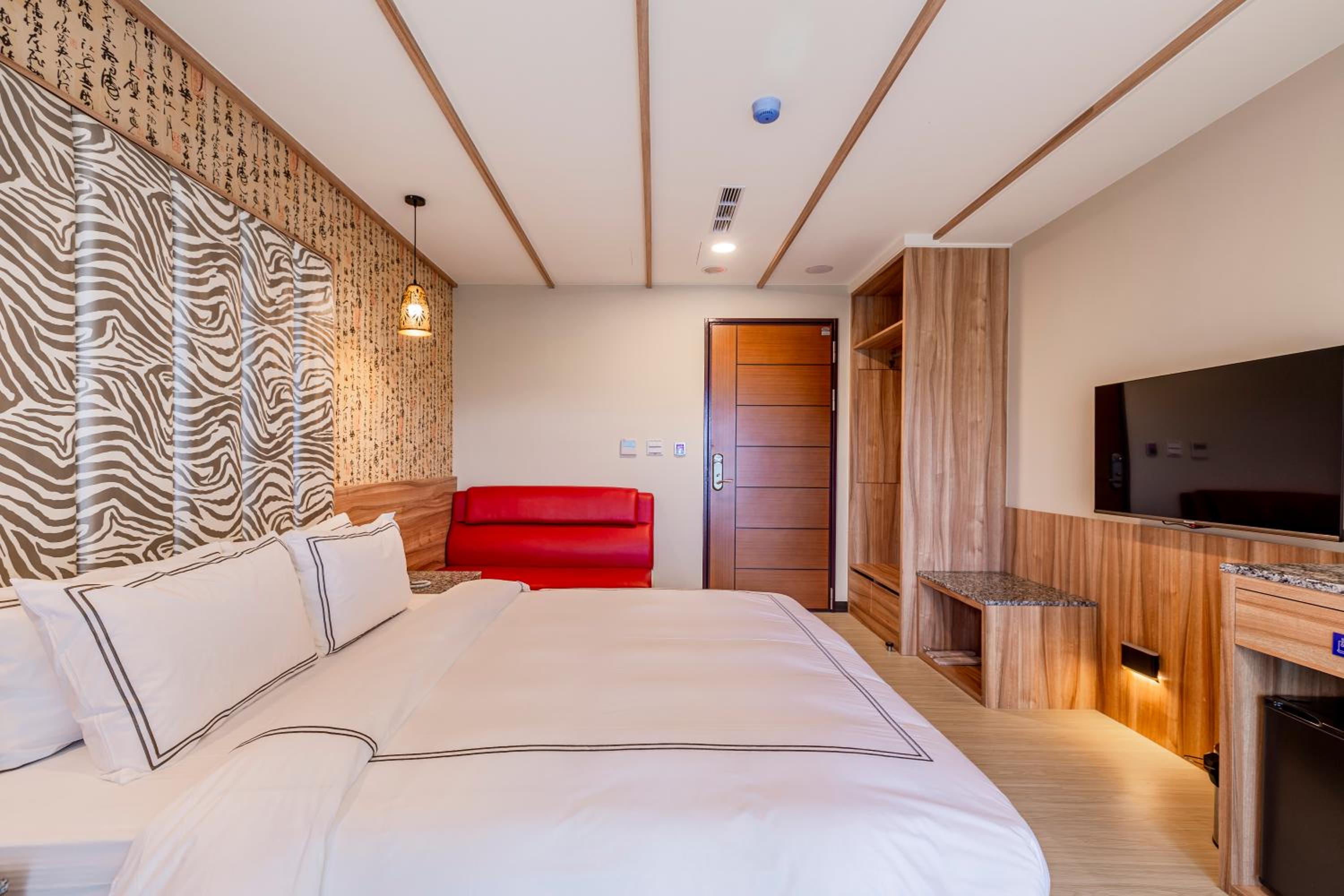 Deluxe Double Room with Bath photo 1