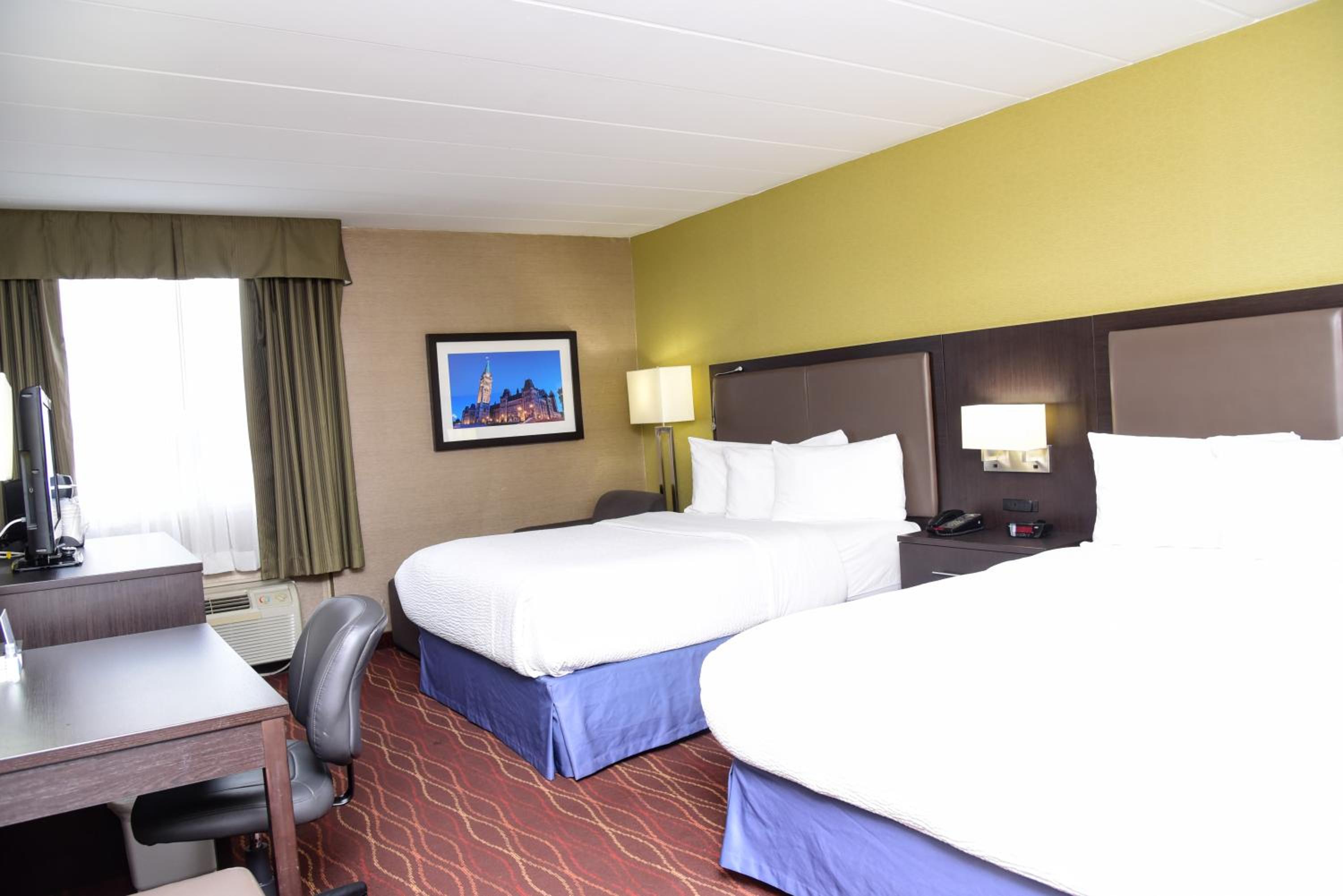 2 Queens Bed Room - Photo 1