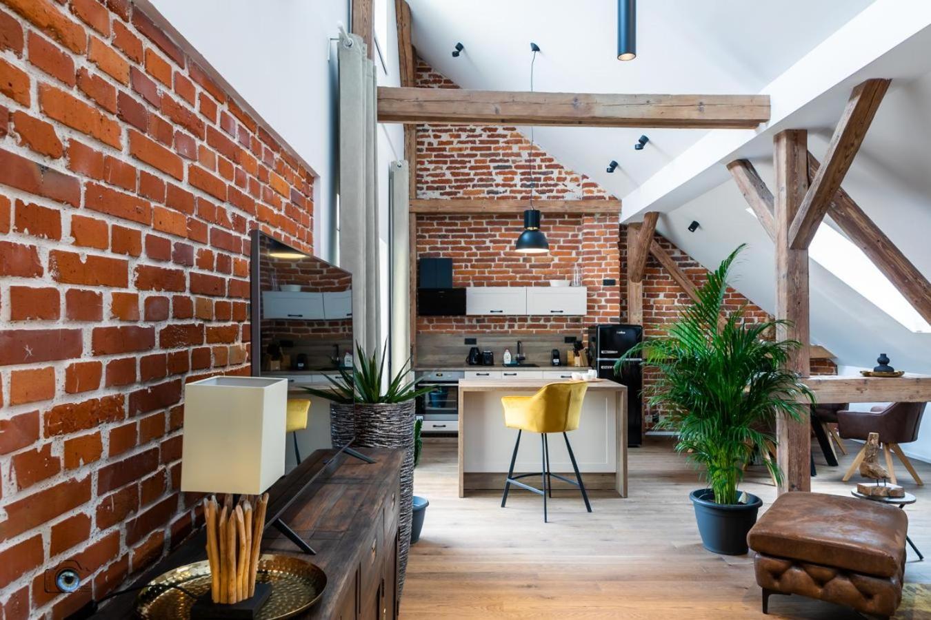Apartment with Terrace - Photo 22