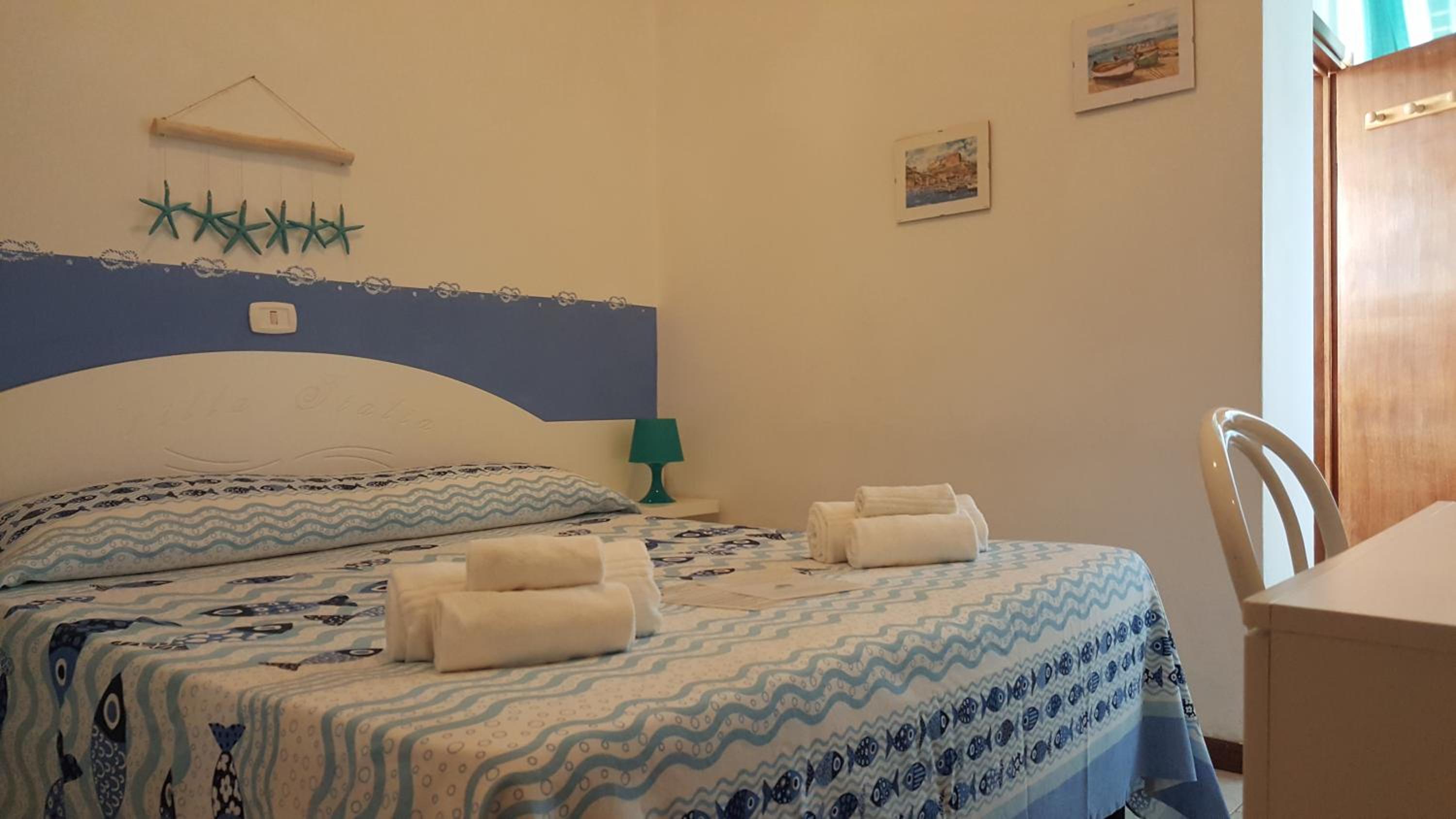 Economy Double Room photo 1