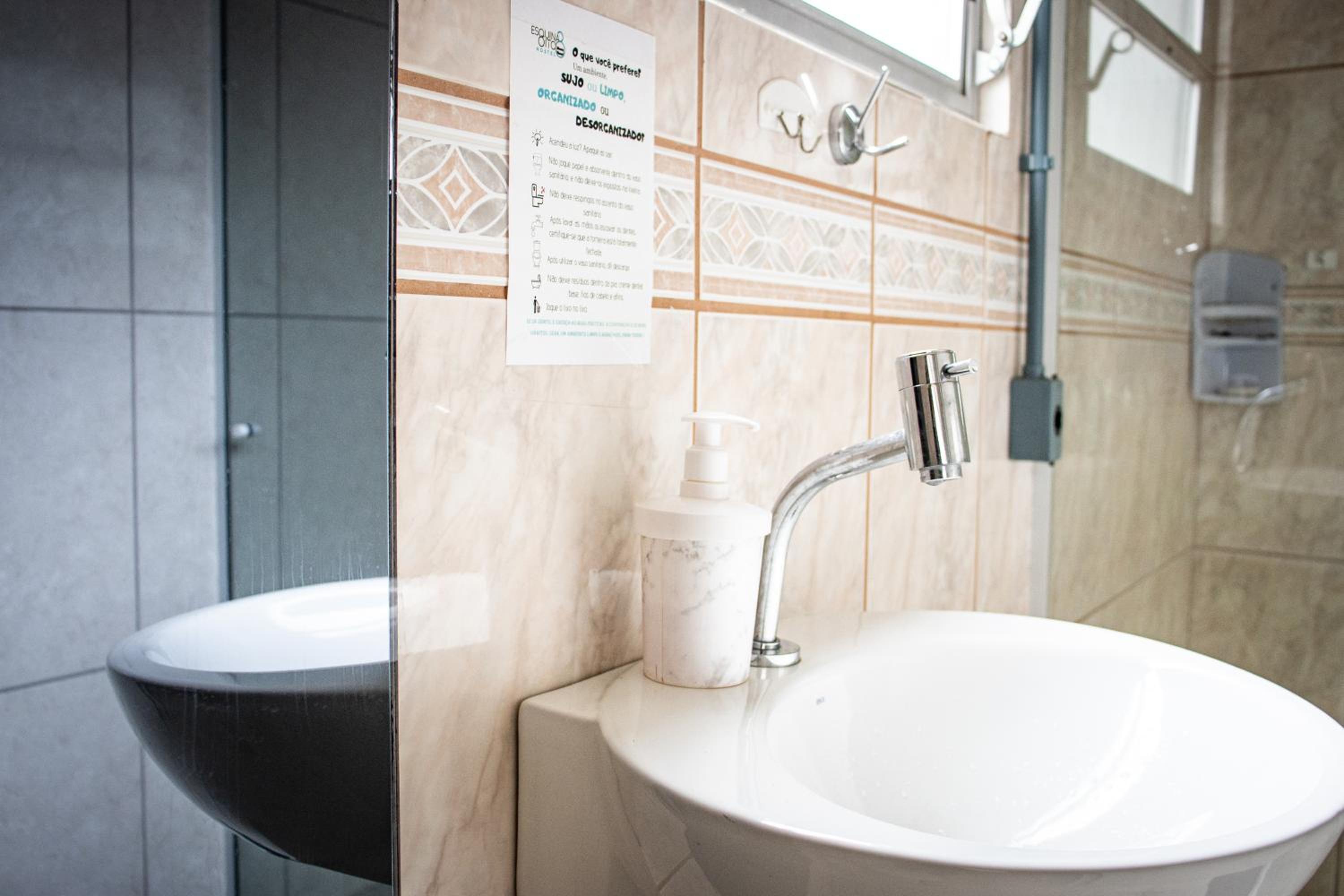 Double Room with Shared Bathroom photo 2