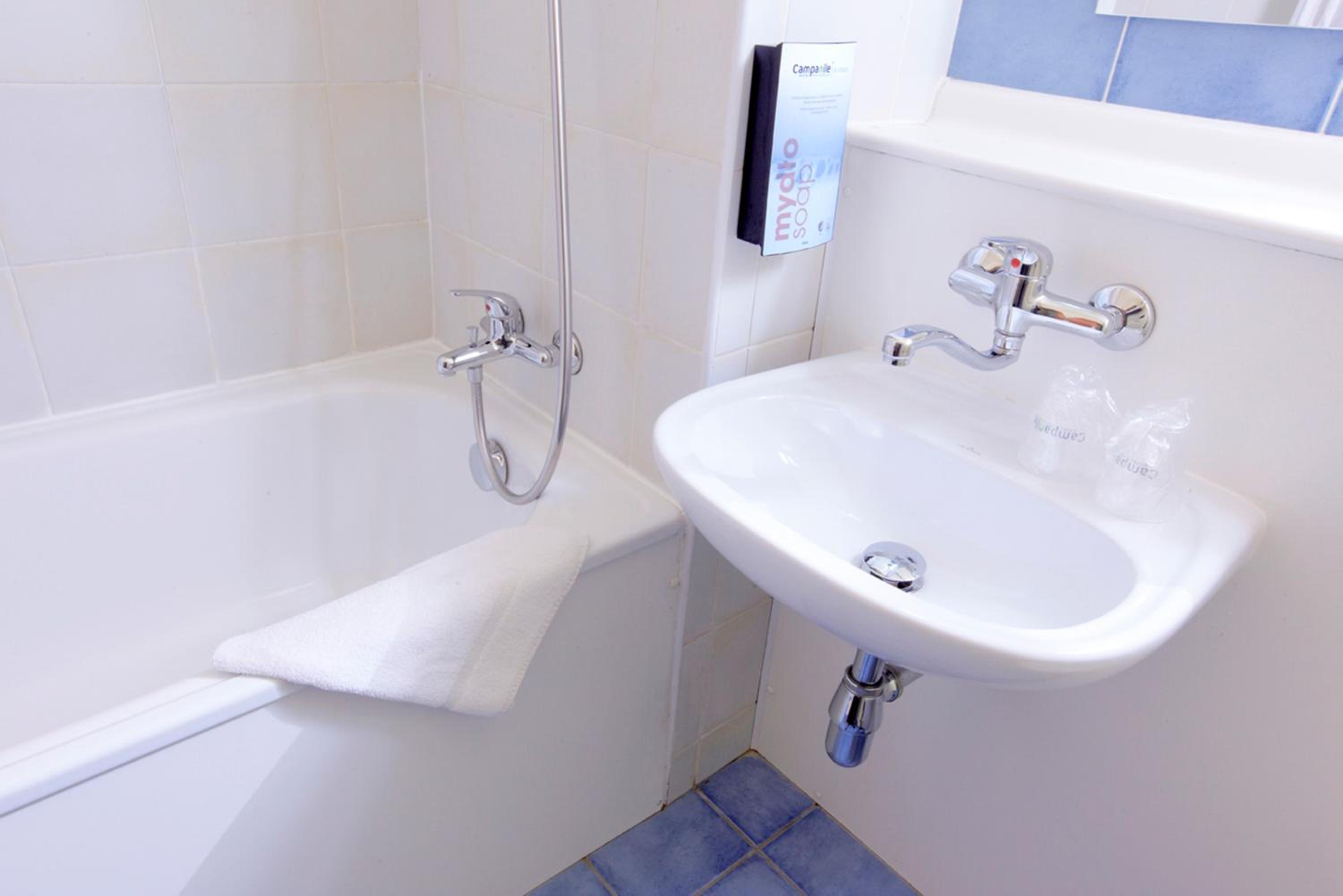 Double Room - Photo 5