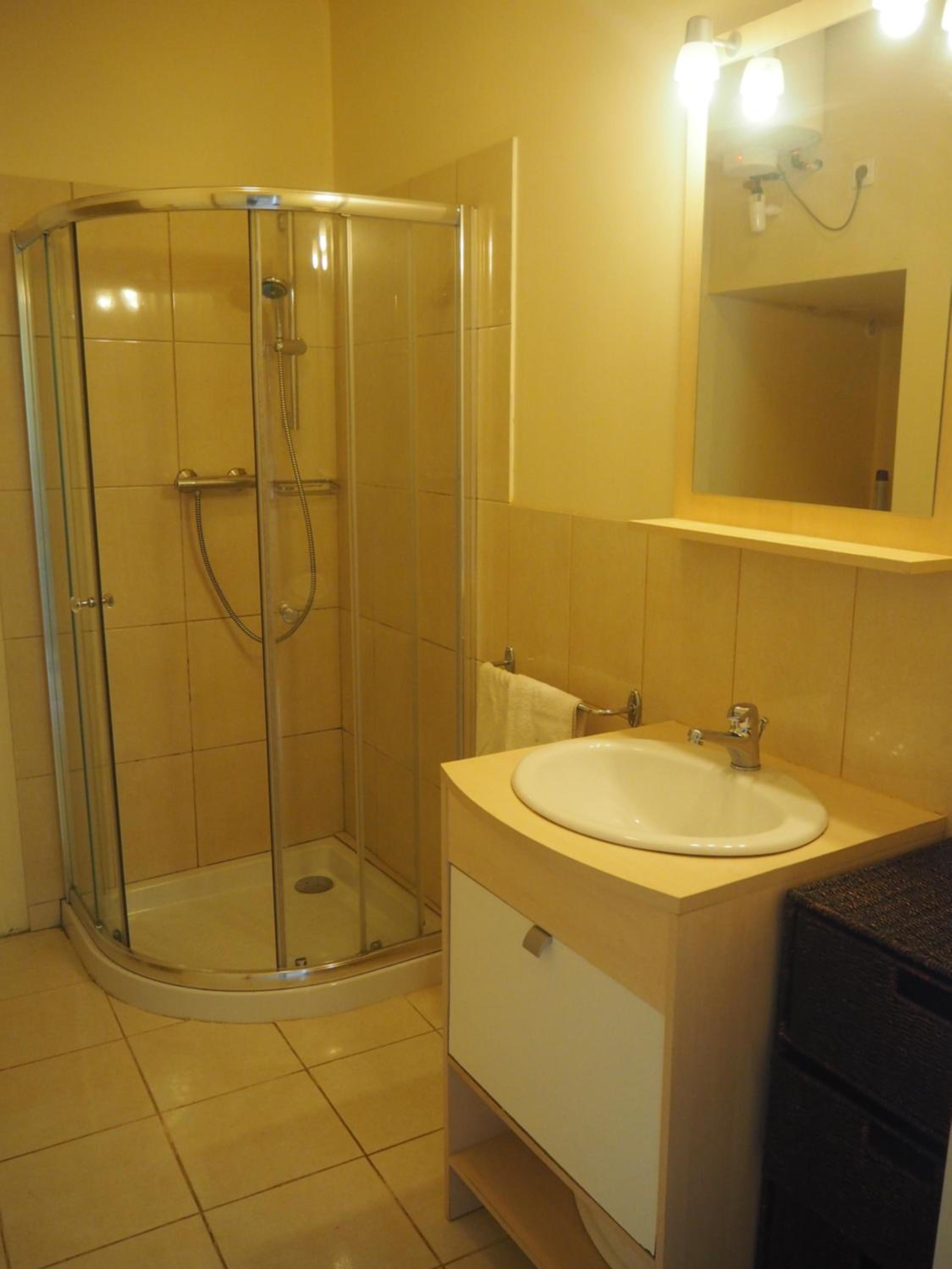 One-Bedroom Apartment - Alouette photo 3