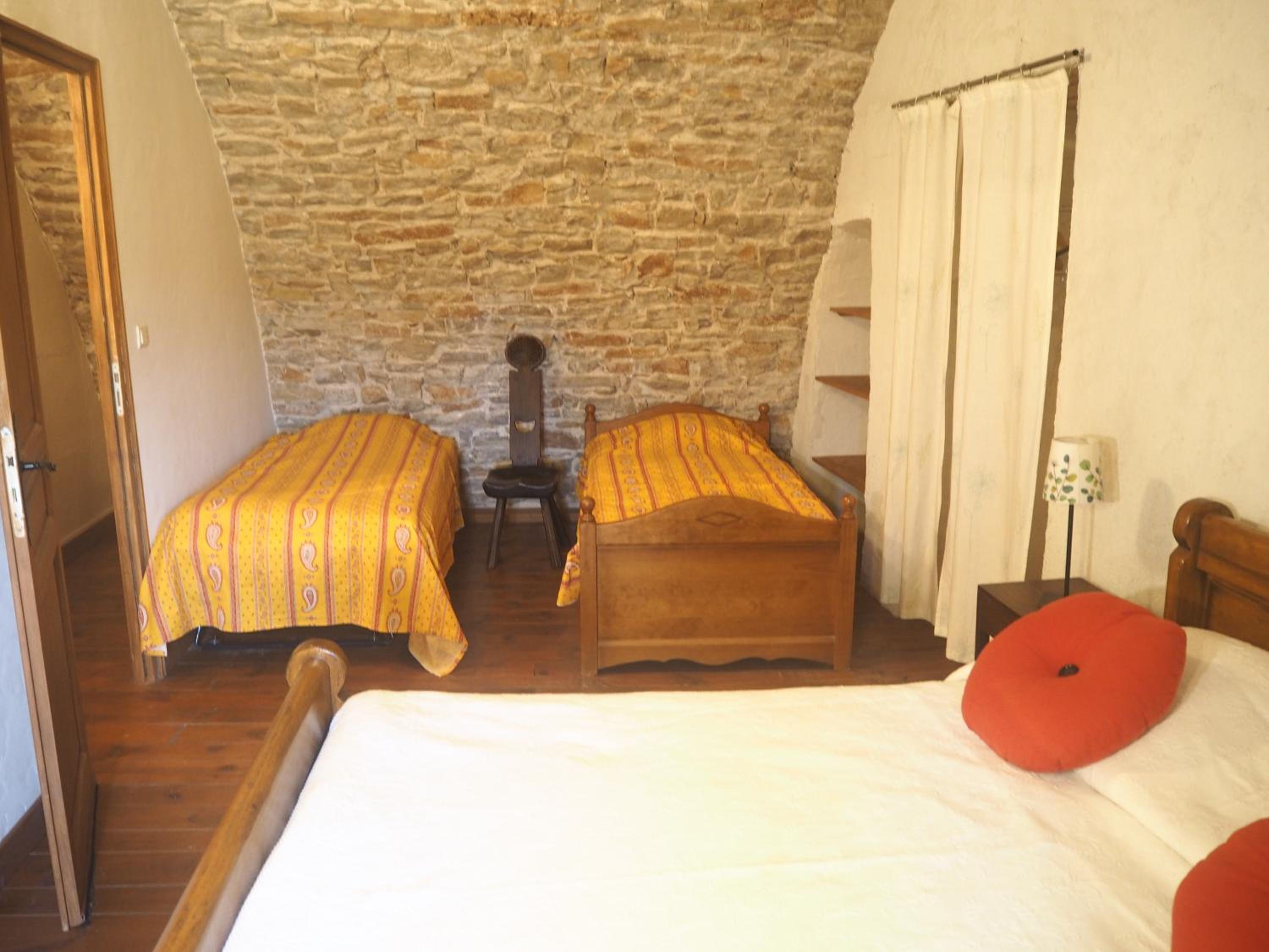 Apartment - Split Level photo 1