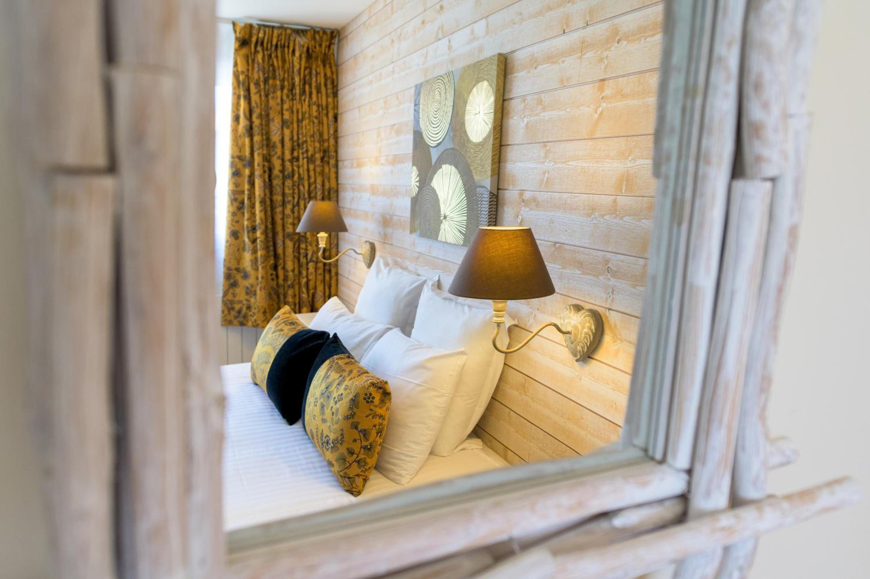 Charm Double Room photo 3