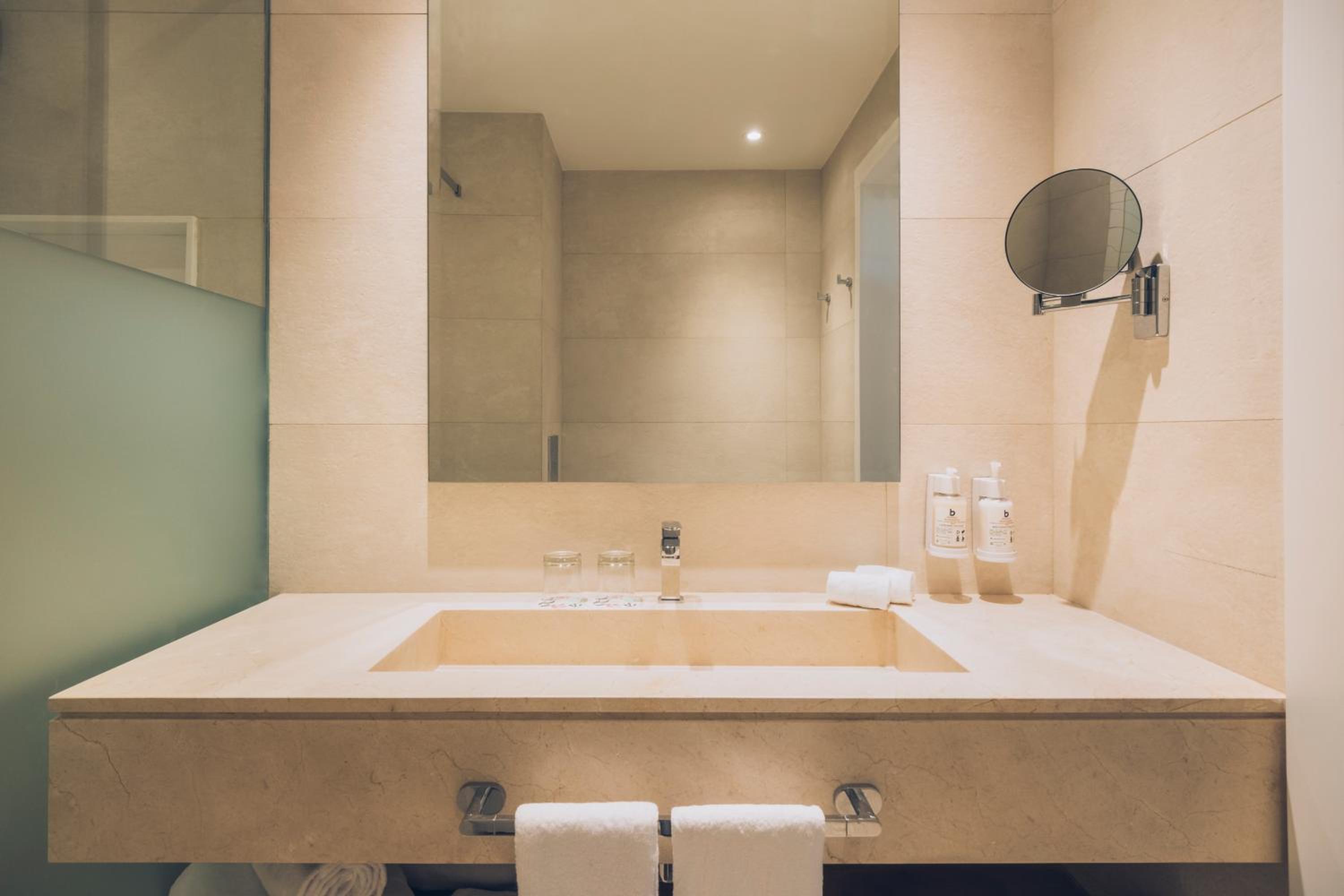 Junior Suite (1 Adult)