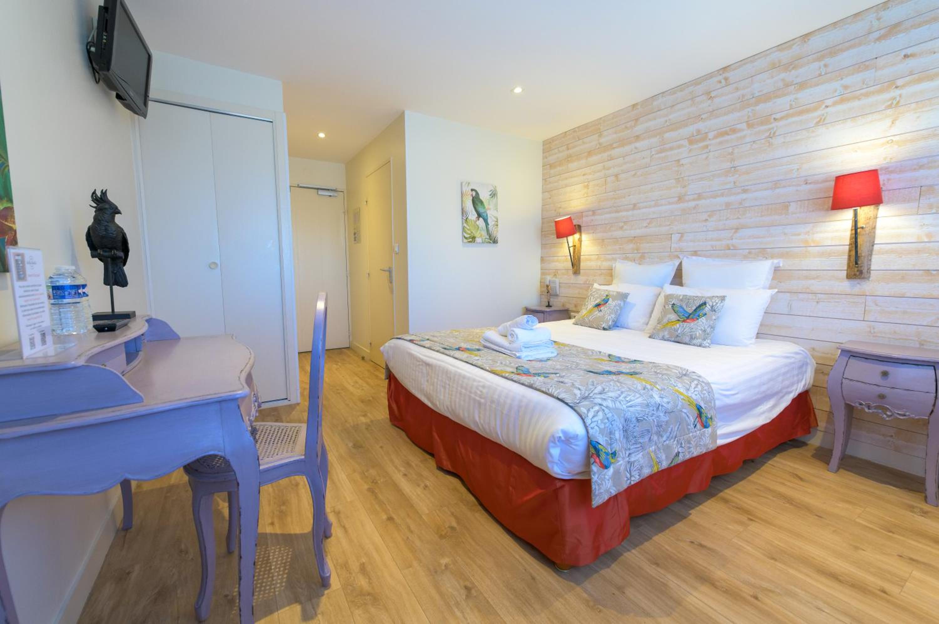 Charm Double Room photo 2