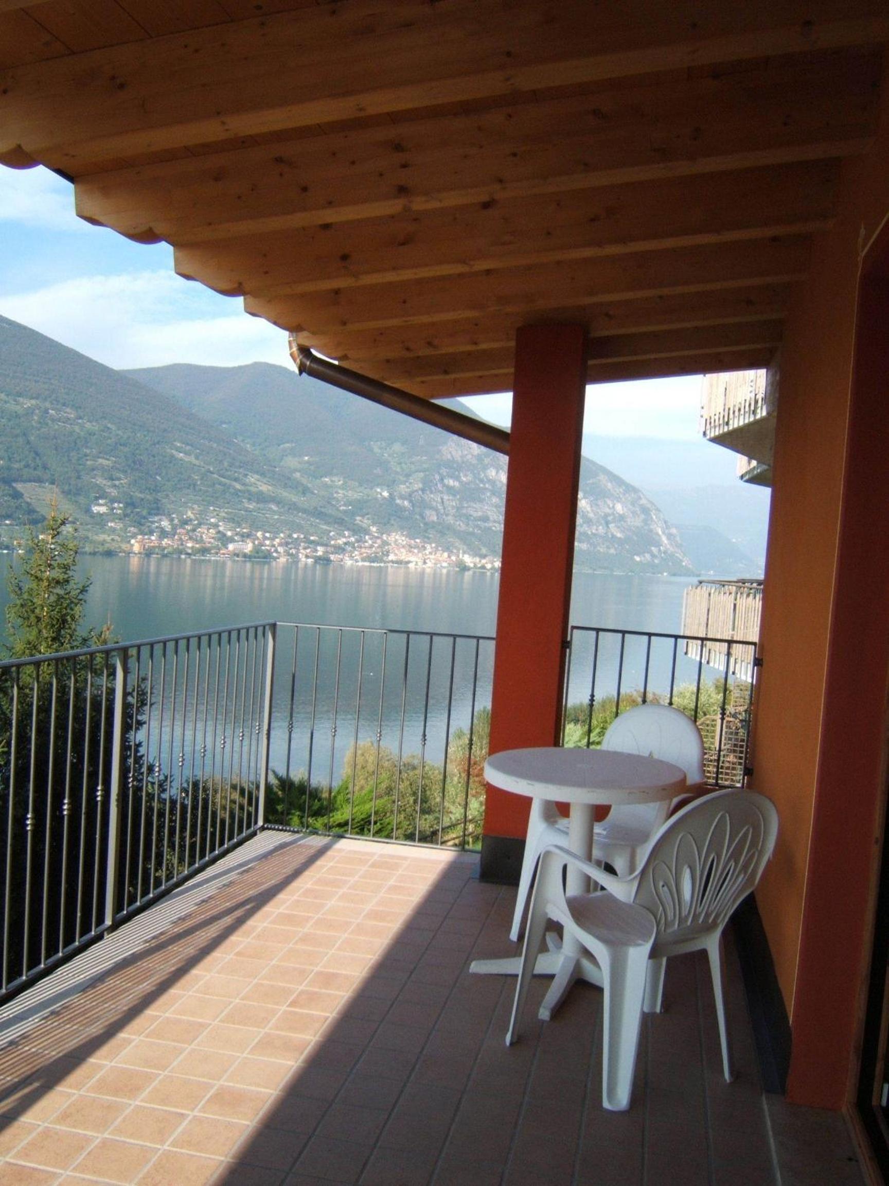 Double Room with Lake View - Photo 16
