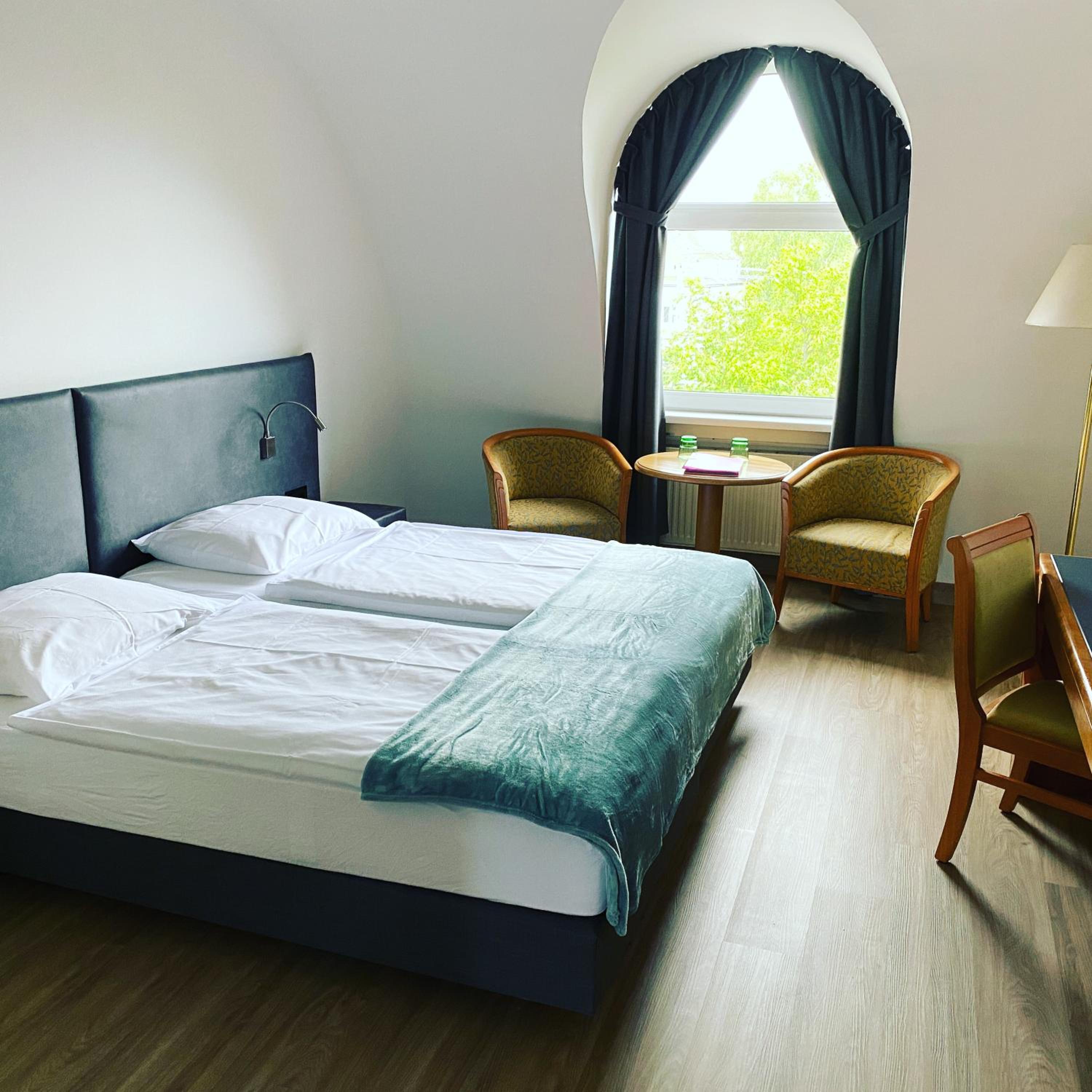 Standard Double Room - Photo 14