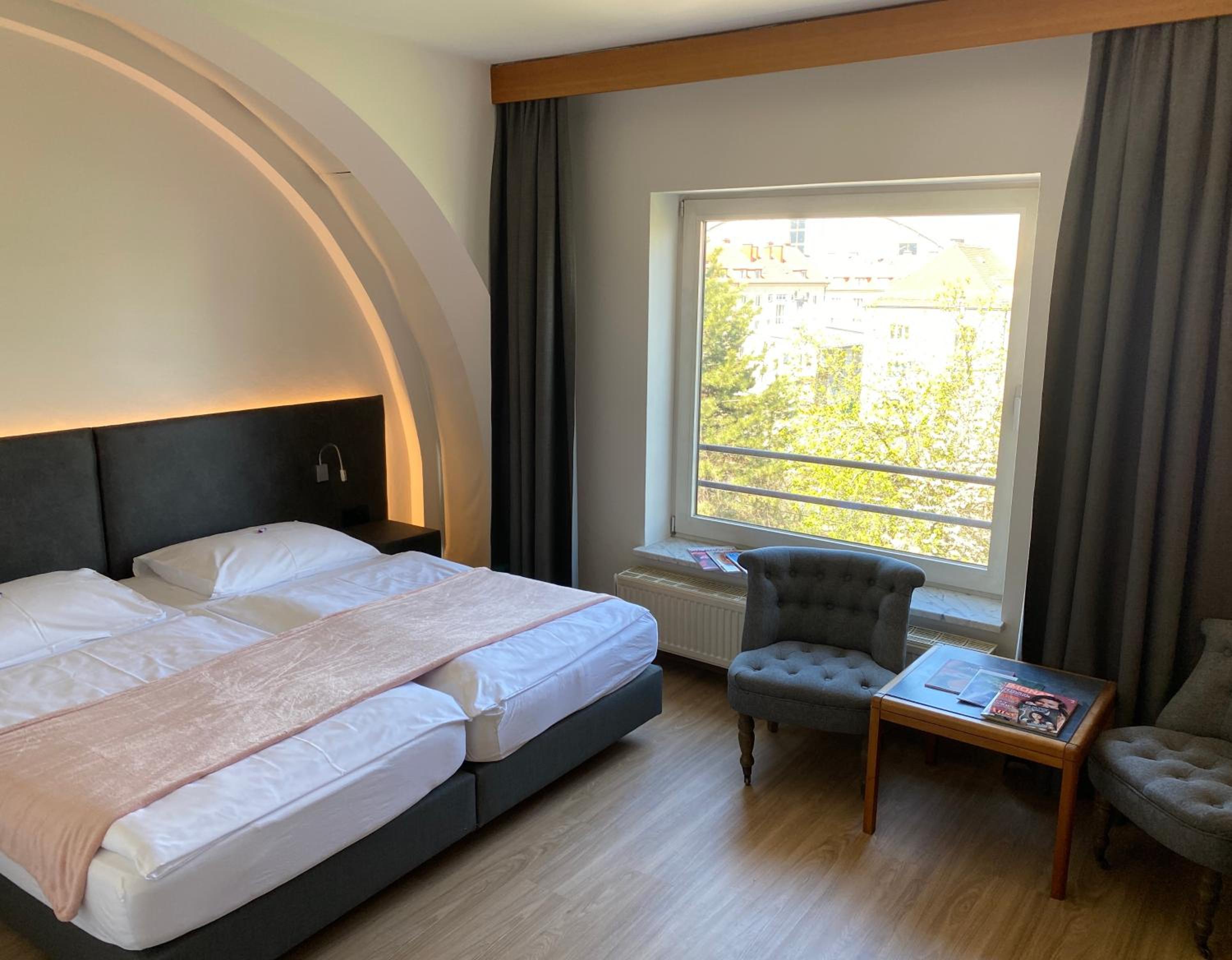Standard Double Room - Photo 10