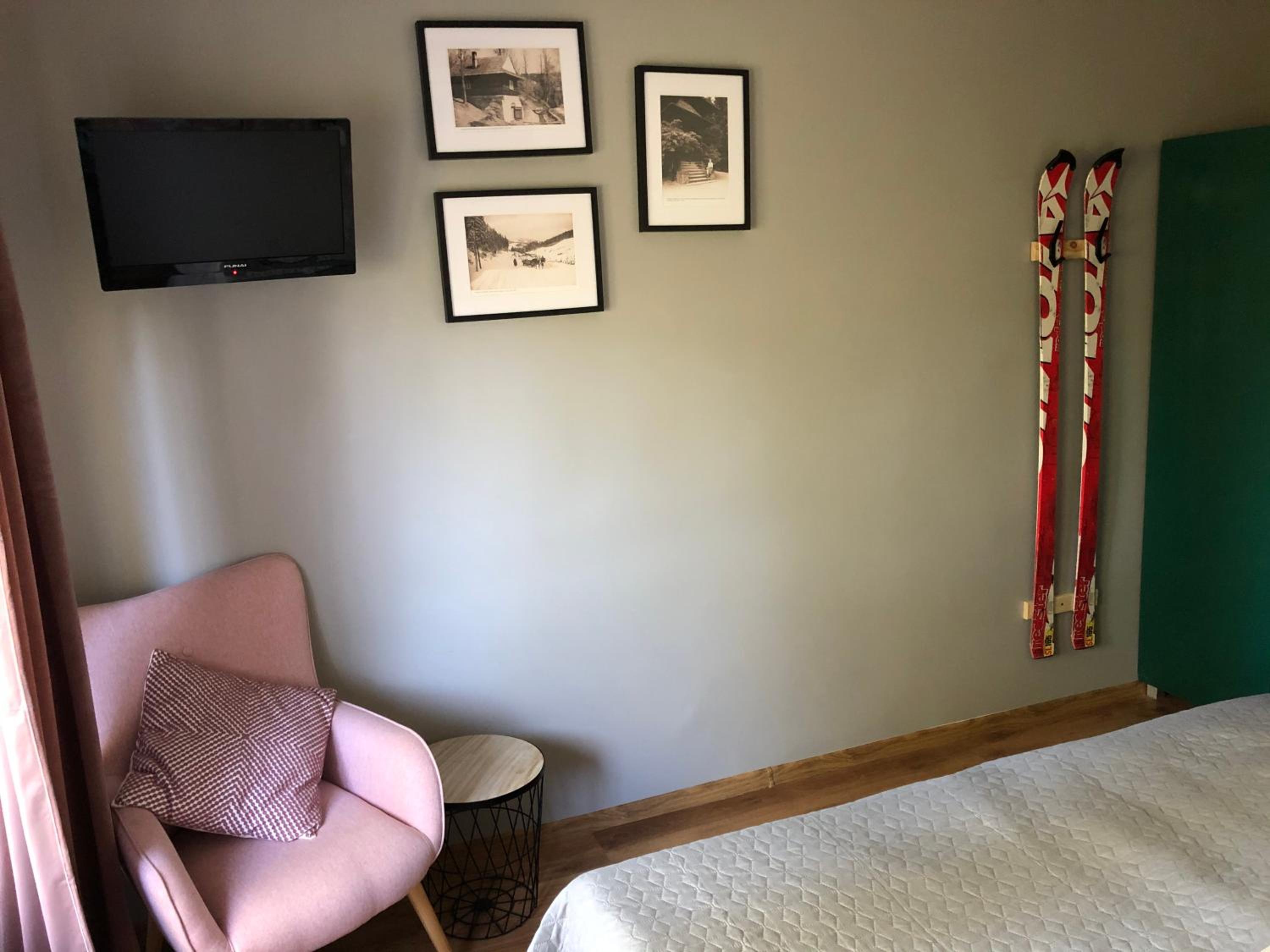 Small Double Room - Photo 3