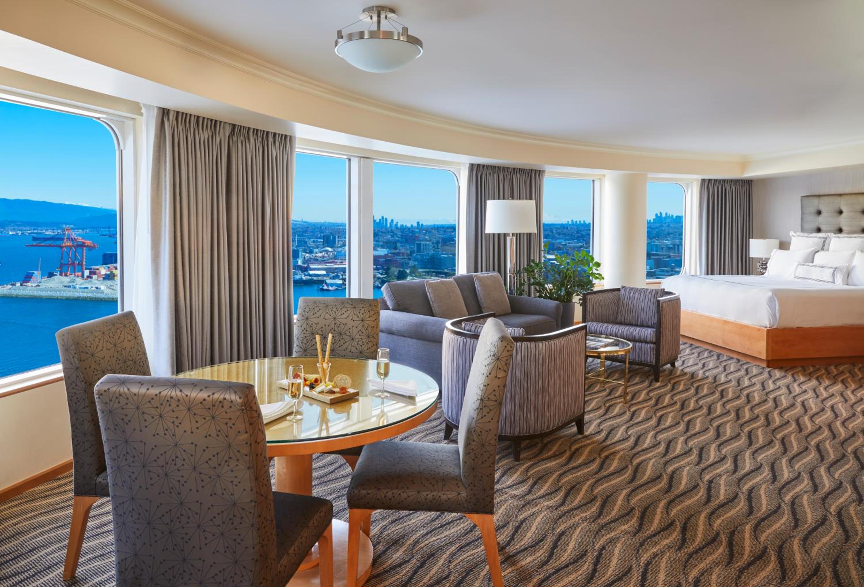 Panoramic Harbourview King