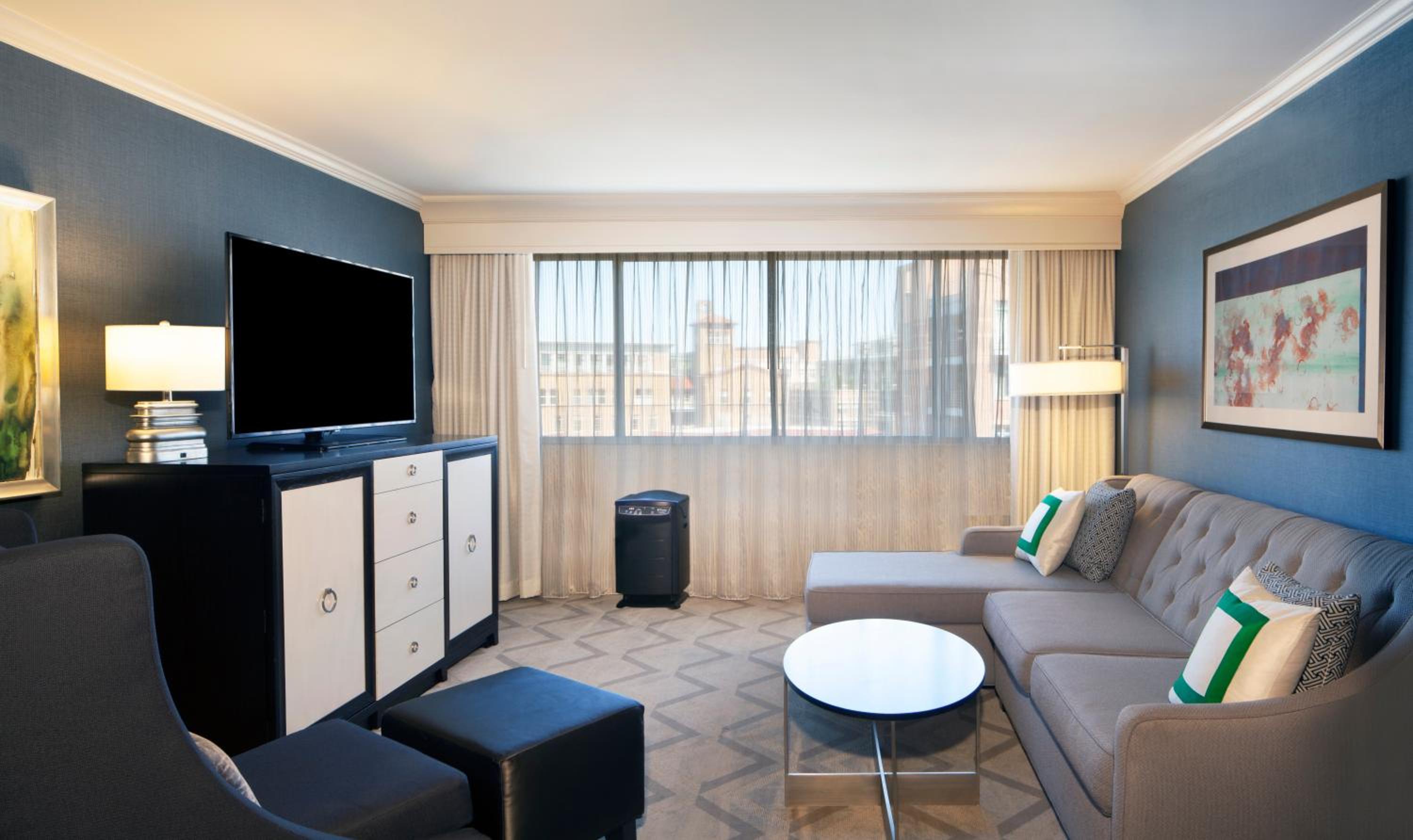Pure Wellness One Bedroom Suite - Photo 2