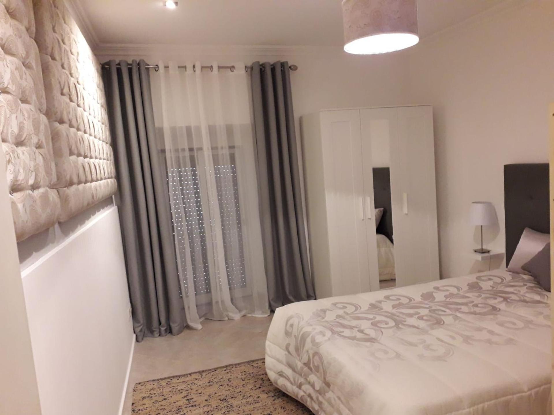 Two-Bedroom House - Photo 4