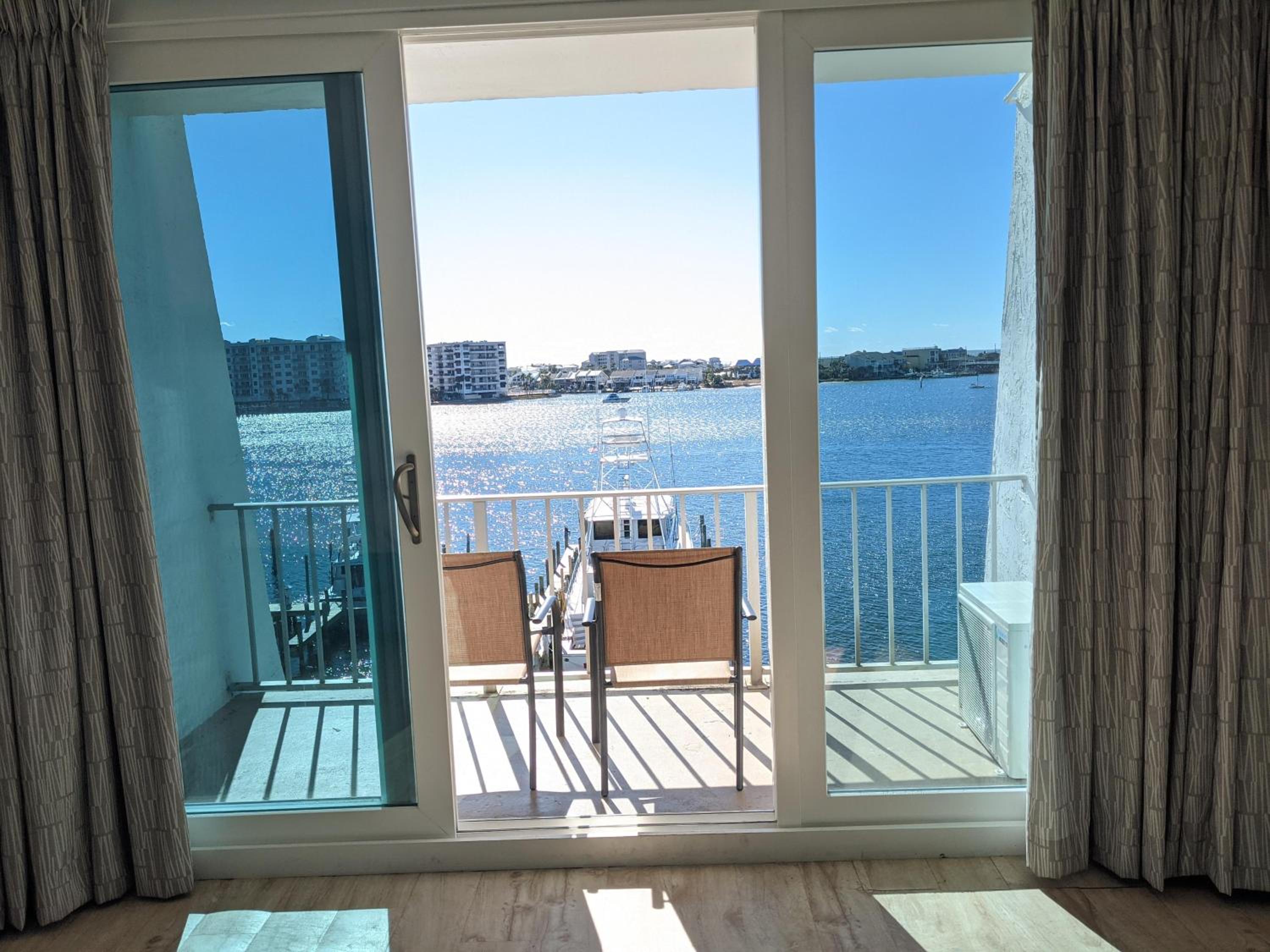 Queen Room with Two Queen Beds and Harbor View - Non-Smoking - Photo 11