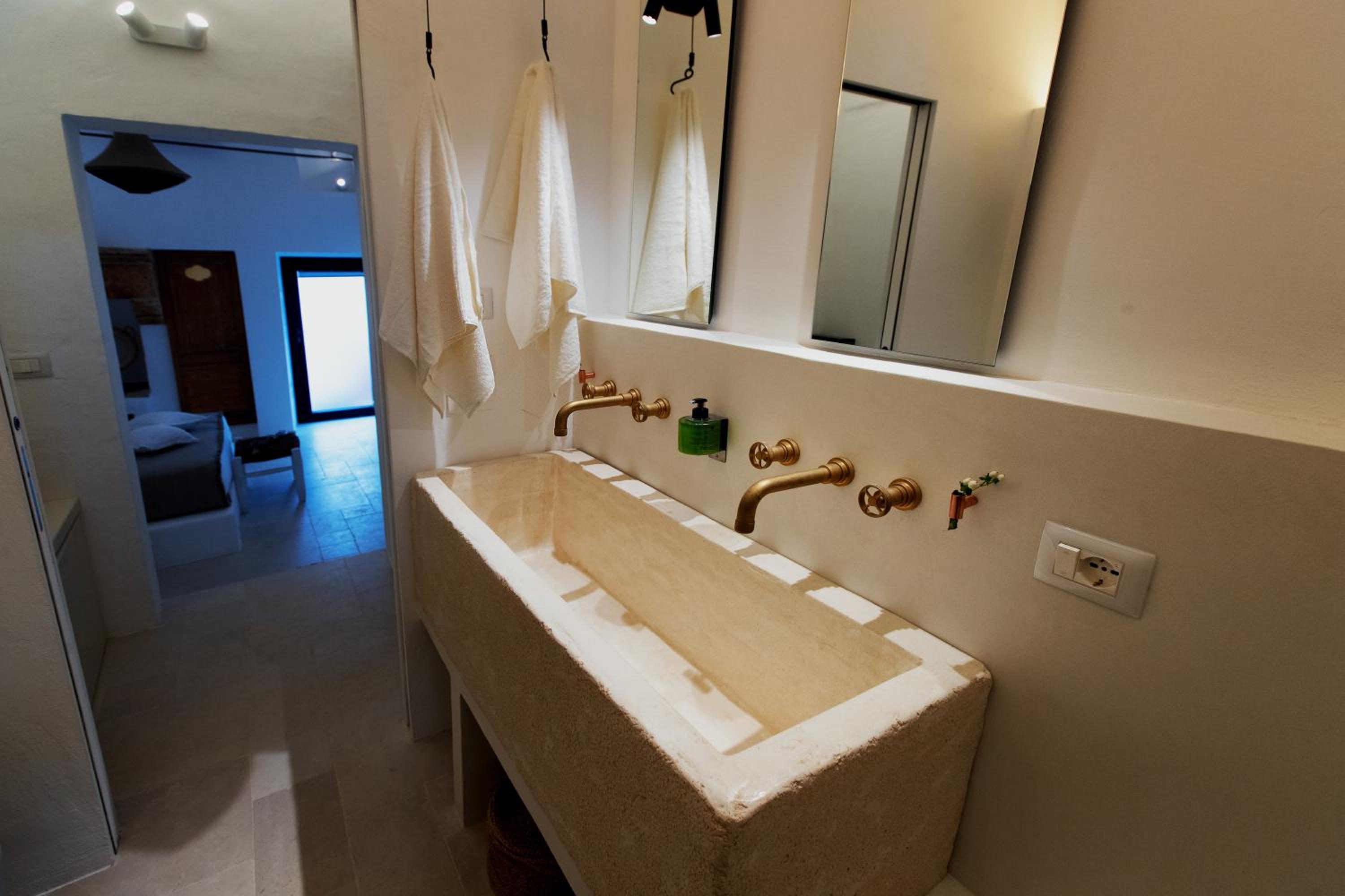 Deluxe Double Room - Photo 50