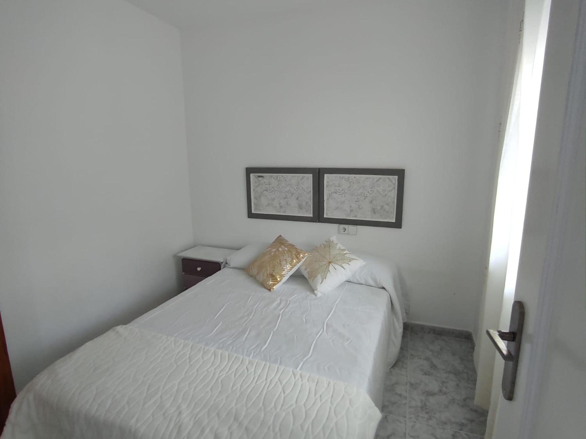 One-Bedroom Apartment photo 3