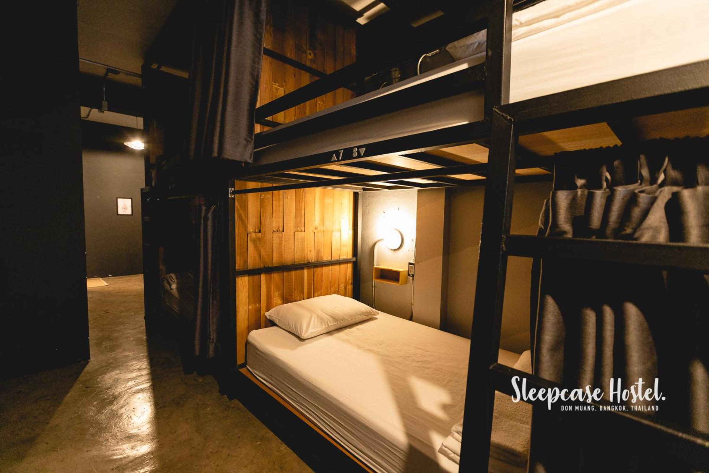 Bunk Bed in Female Dormitory Room   photo 1
