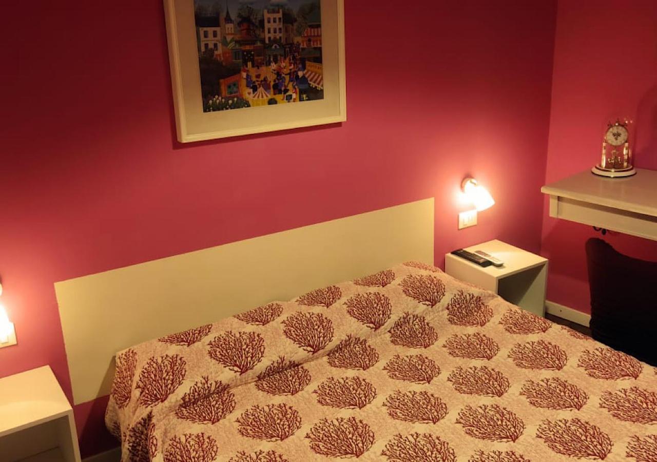 Quadruple Room with Private Bathroom - Photo 6