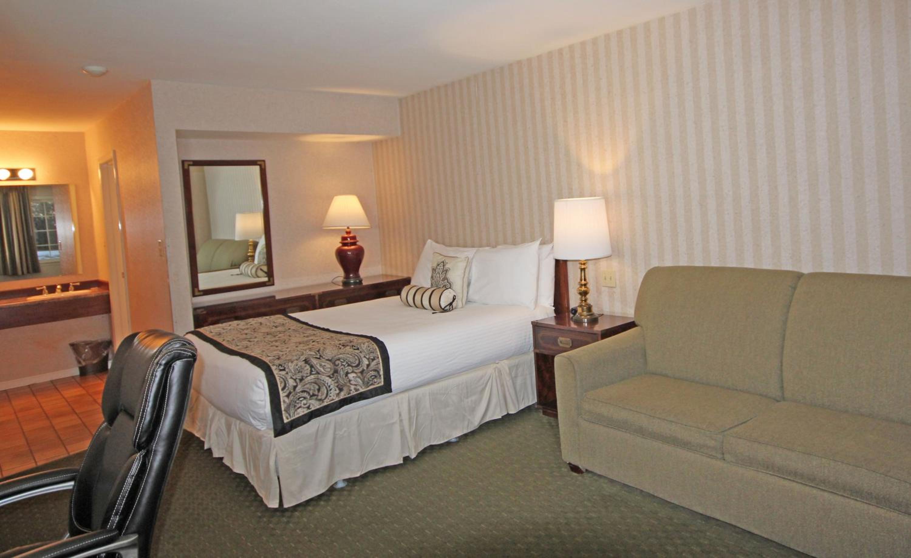 Premium Queen Room - Photo 2