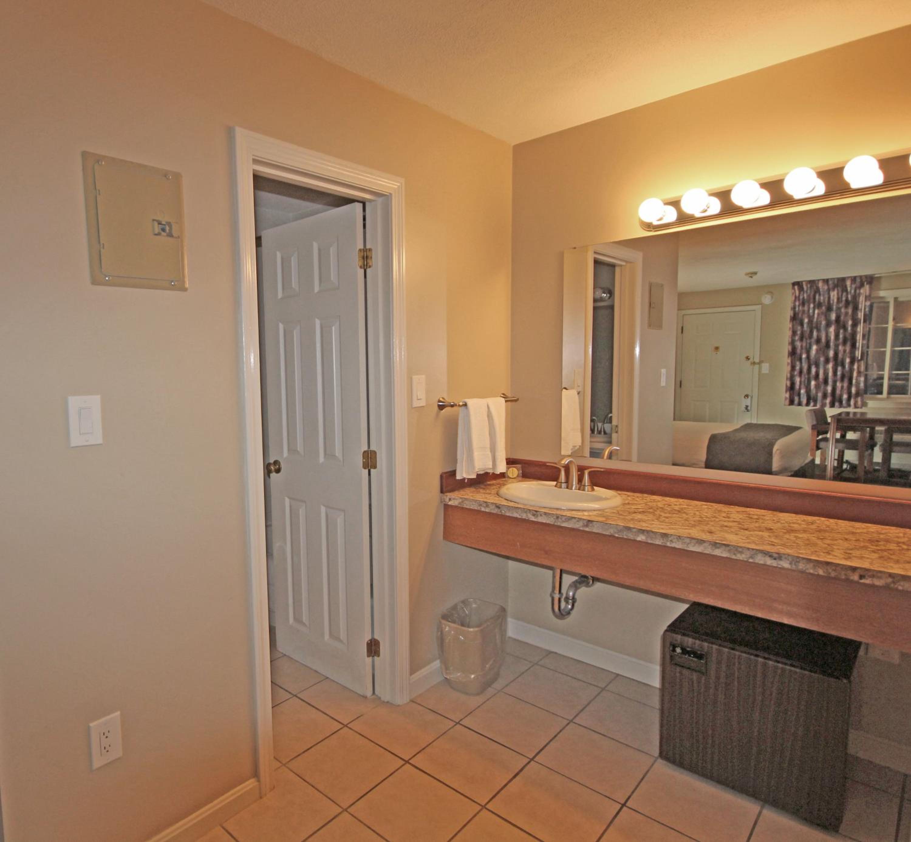 Queen Room - Photo 2