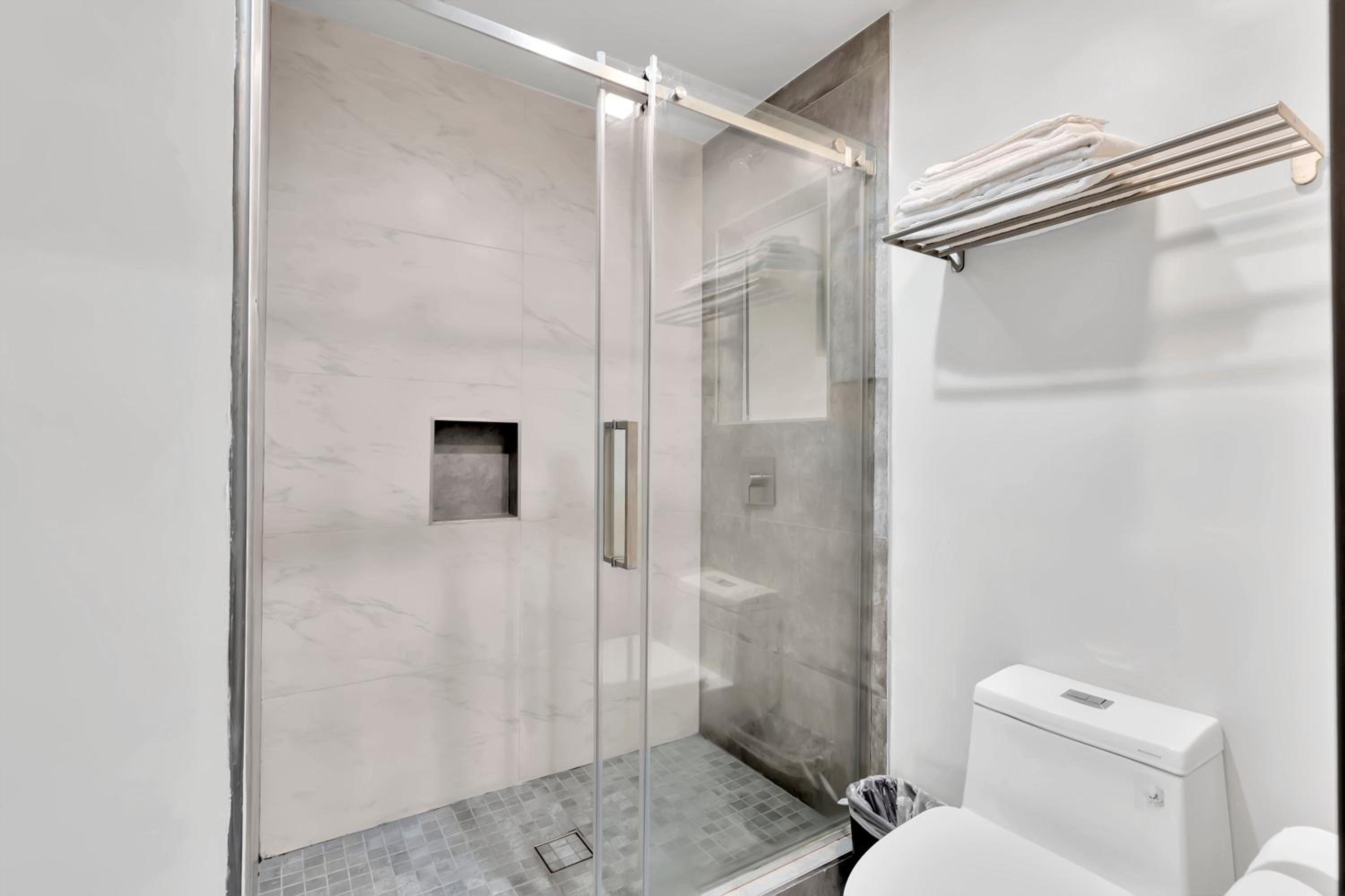 King Room with Spa Bath - Photo 4