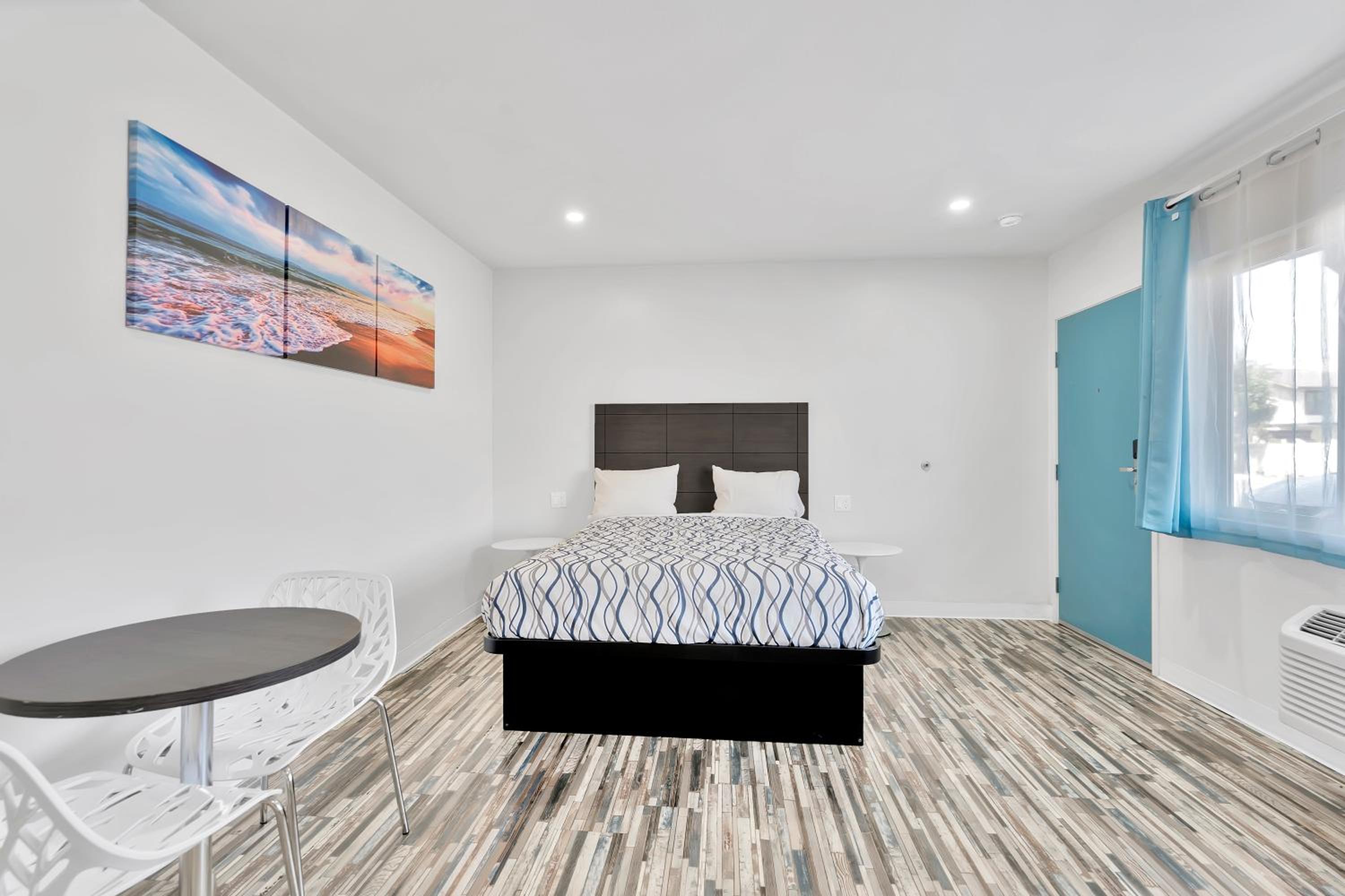 Deluxe Family Room photo 3