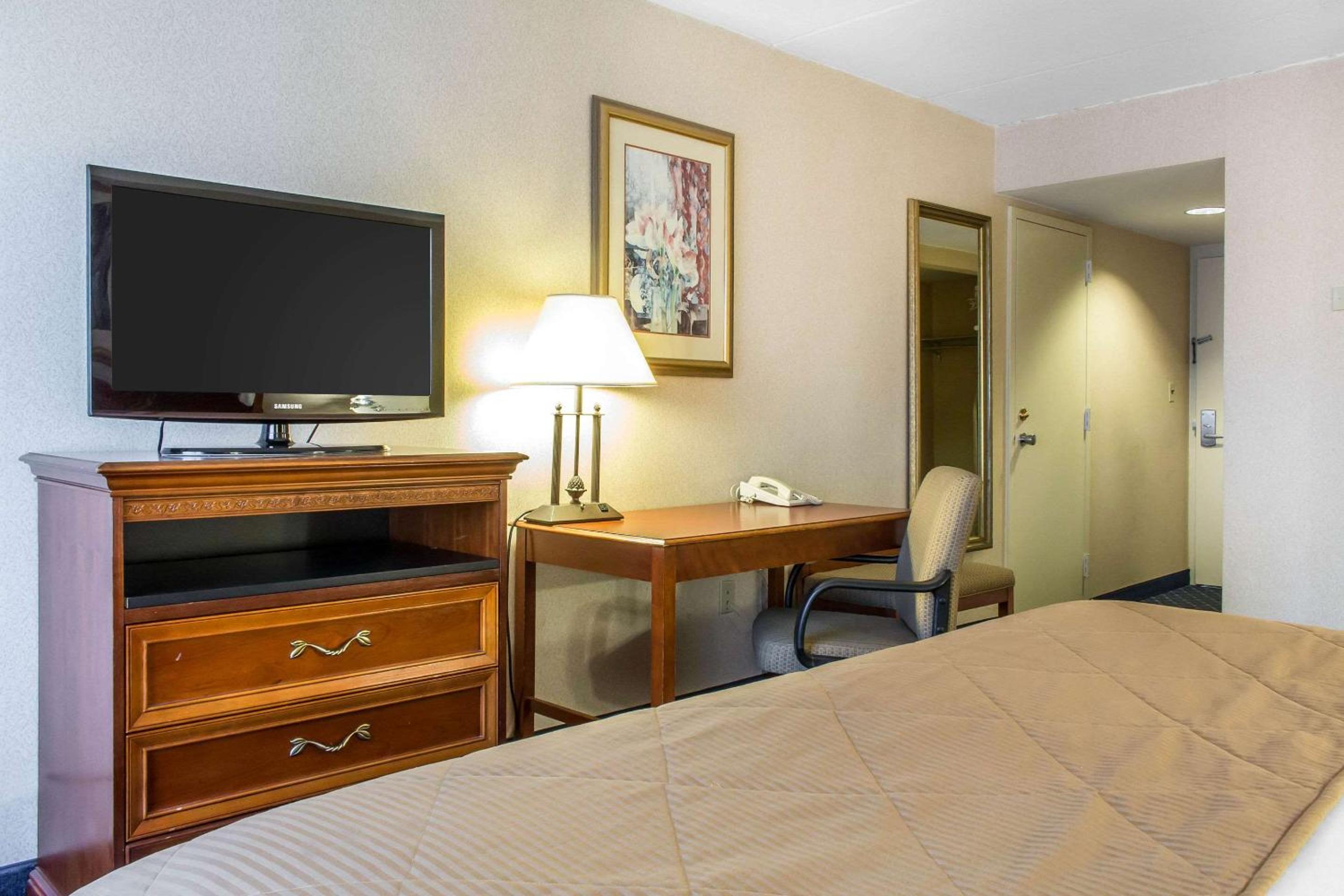 Double Room - Accessible/Non-Smoking photo 2