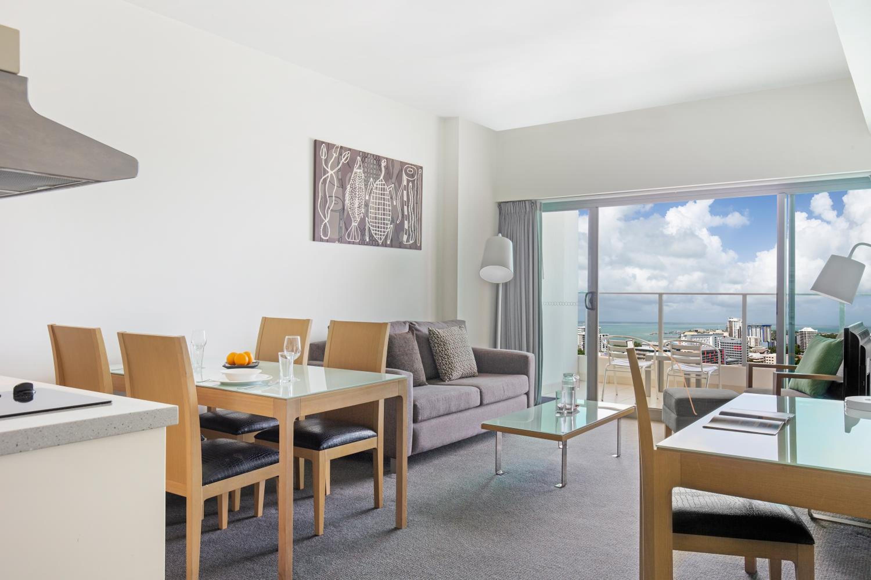 Studio Apartment with Water View thumbnail 5