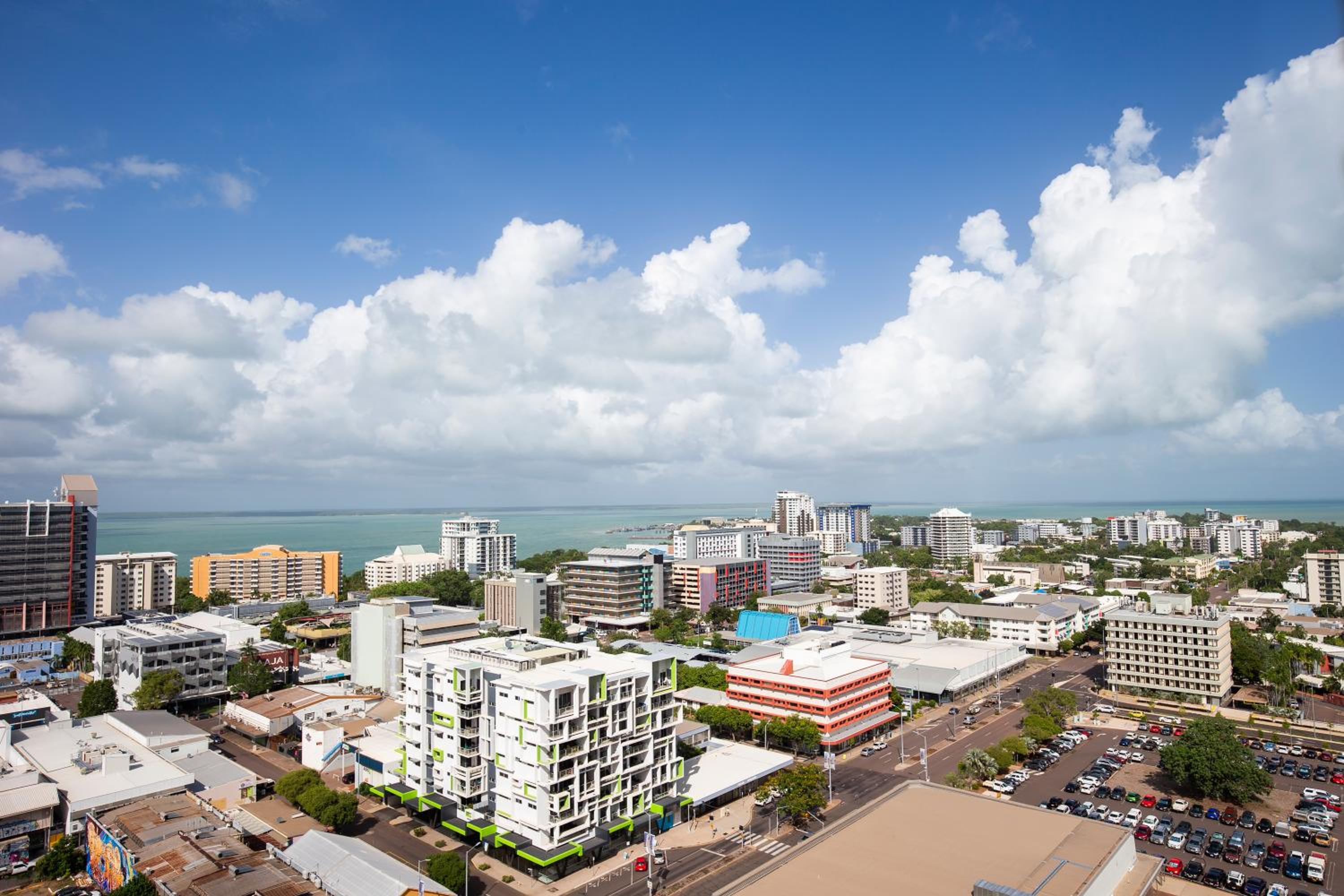 Studio Apartment Water View – Weekly Housekeeping