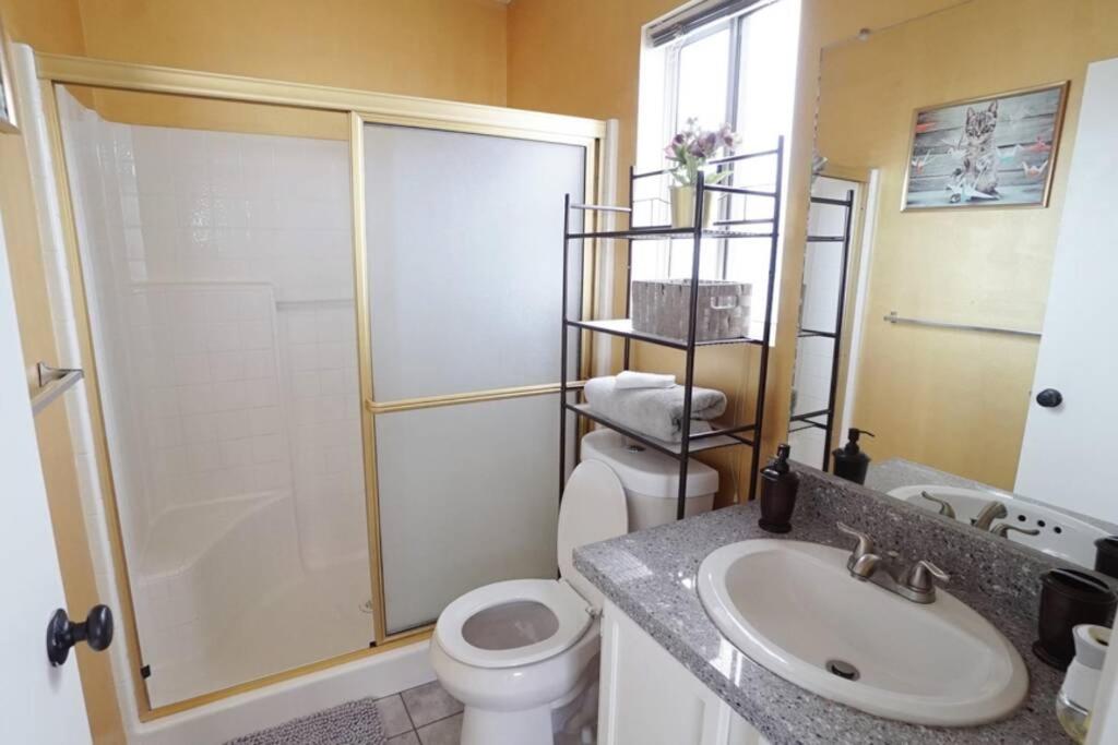 Two-Bedroom House photo 3