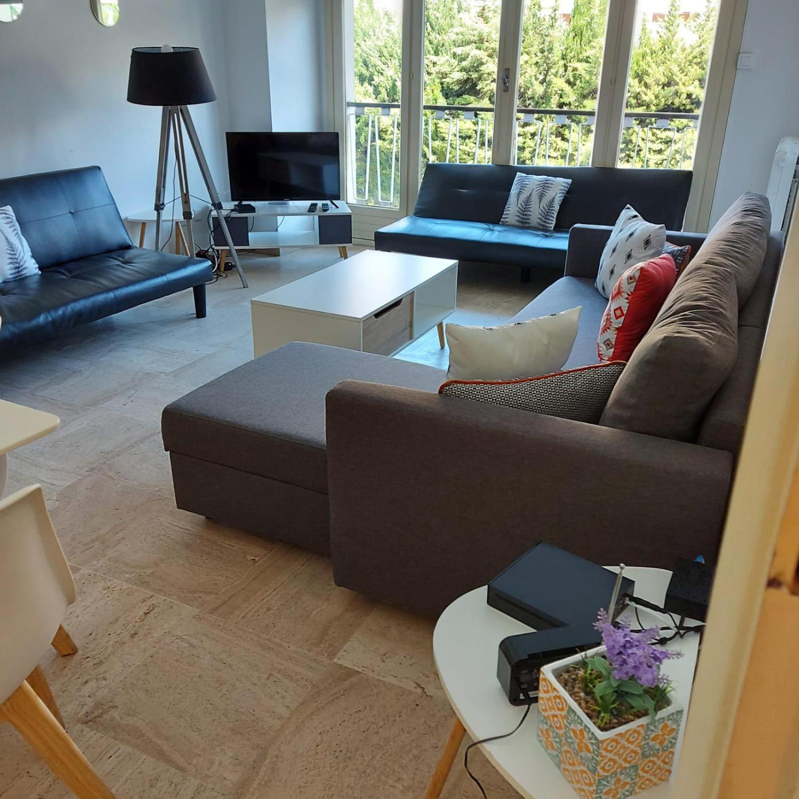 One-Bedroom Apartment
