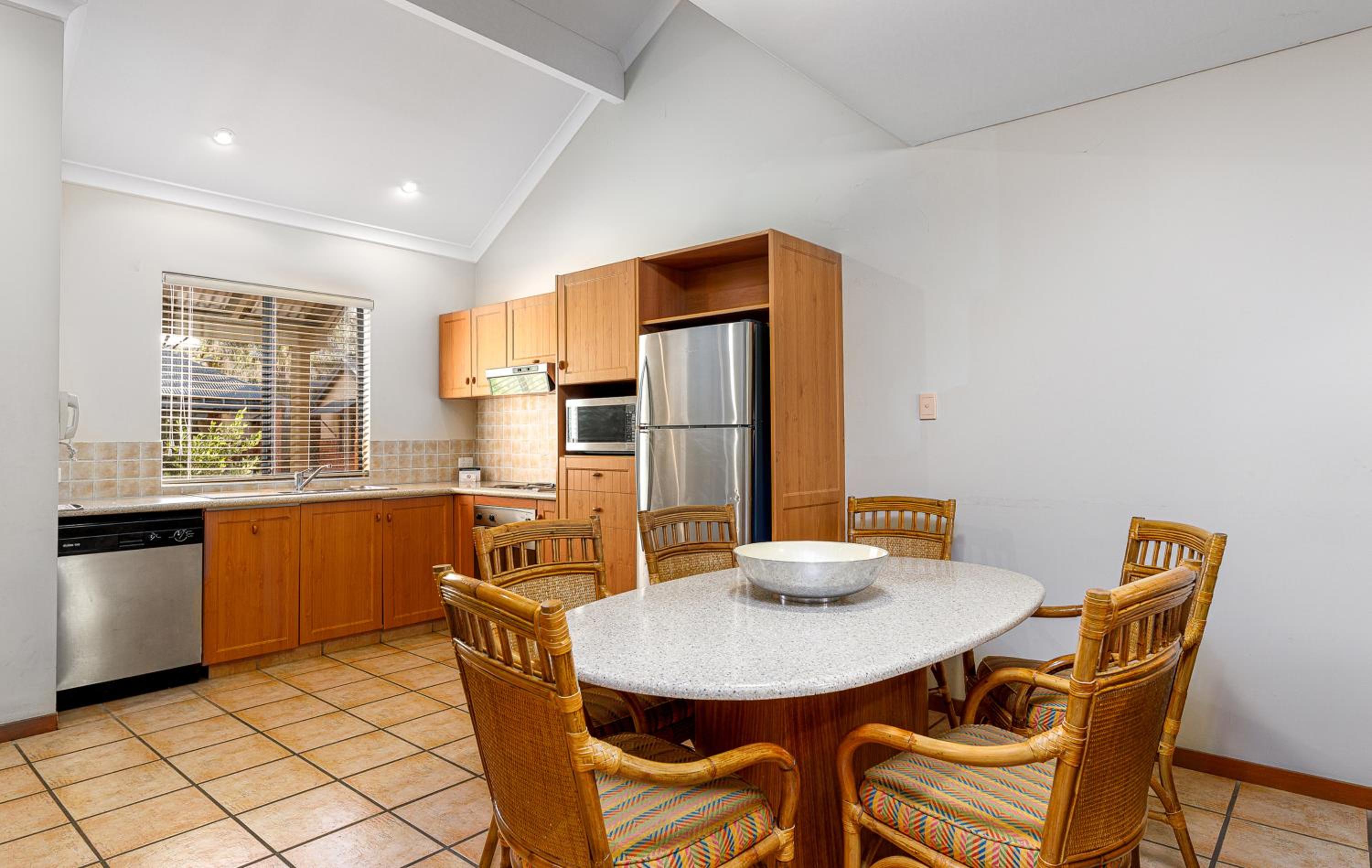 Non Refurbished Three Bedroom Bungalow photo 3