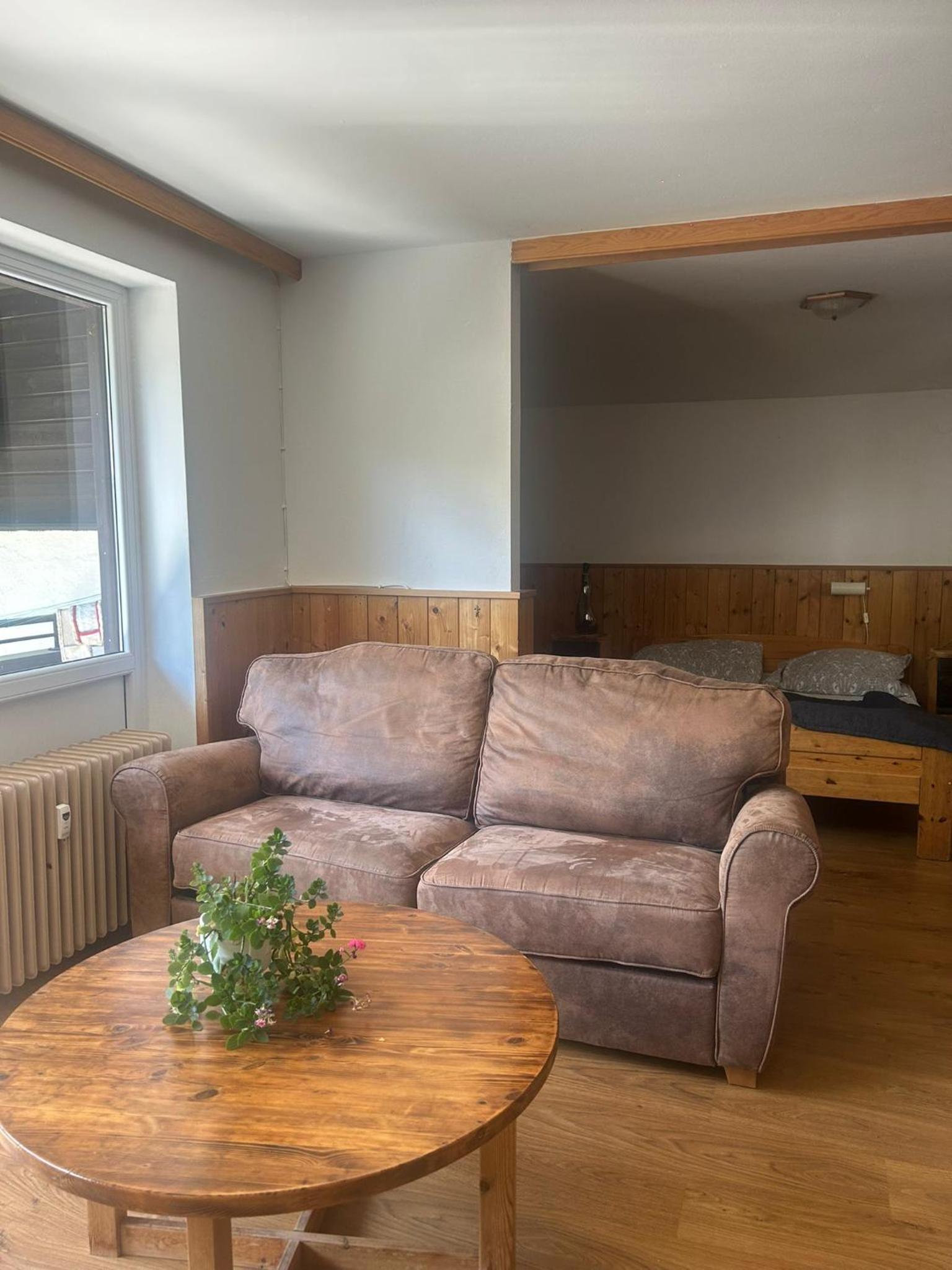 One-Bedroom Apartment with Balcony