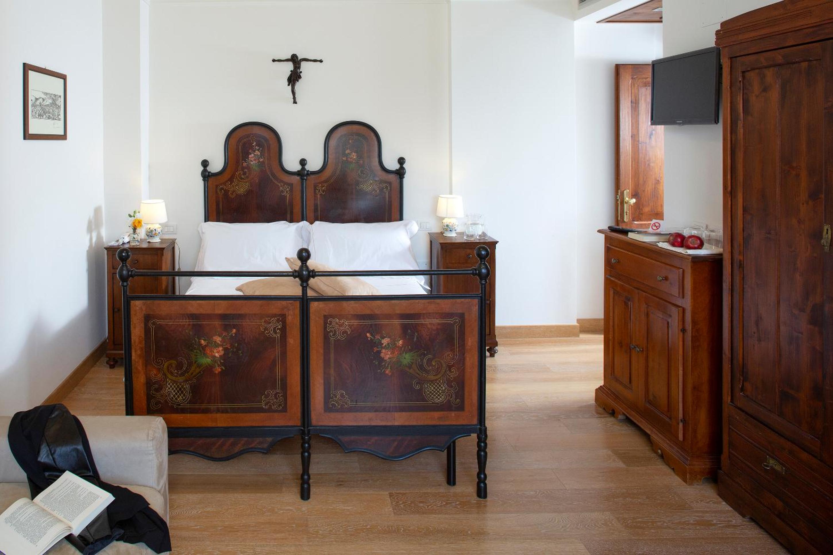 Double Room - Photo 1