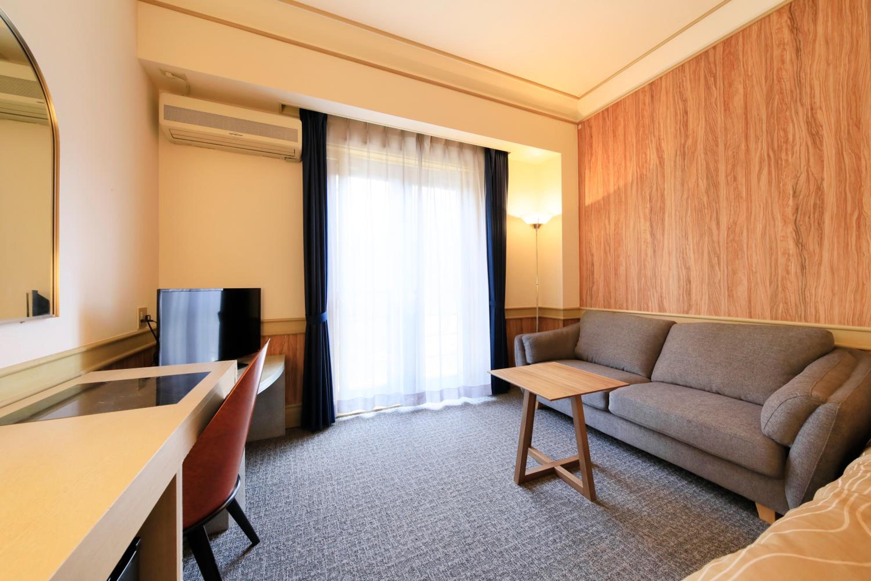 Standard Twin Room - Photo 3