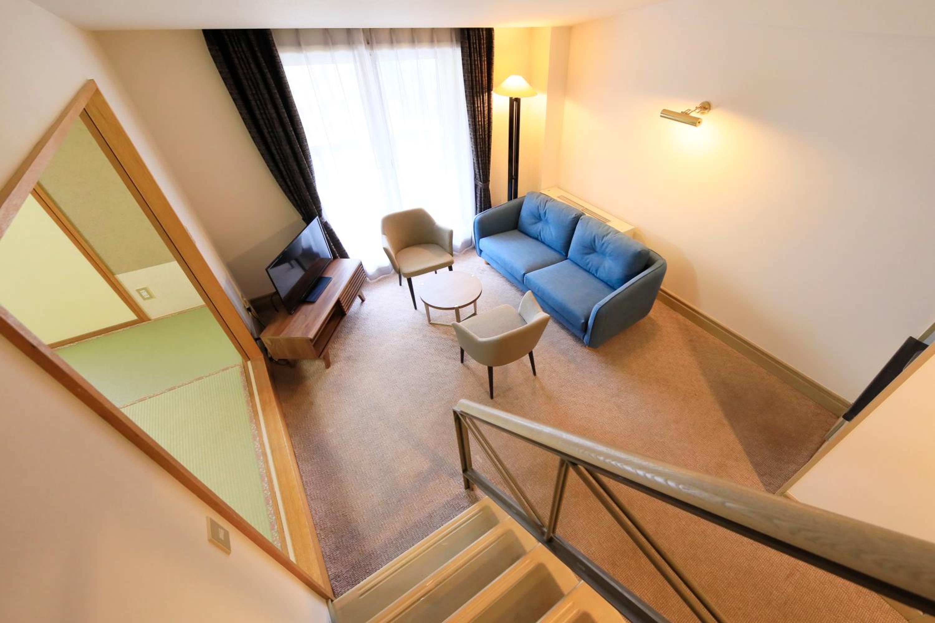 Standard Family Room - Photo 3