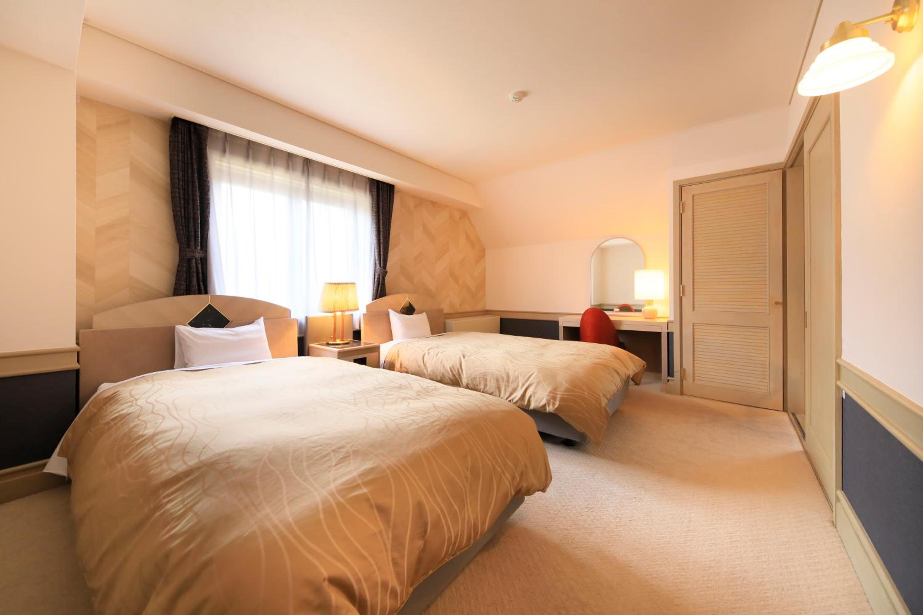 Quadruple Room - Photo 7