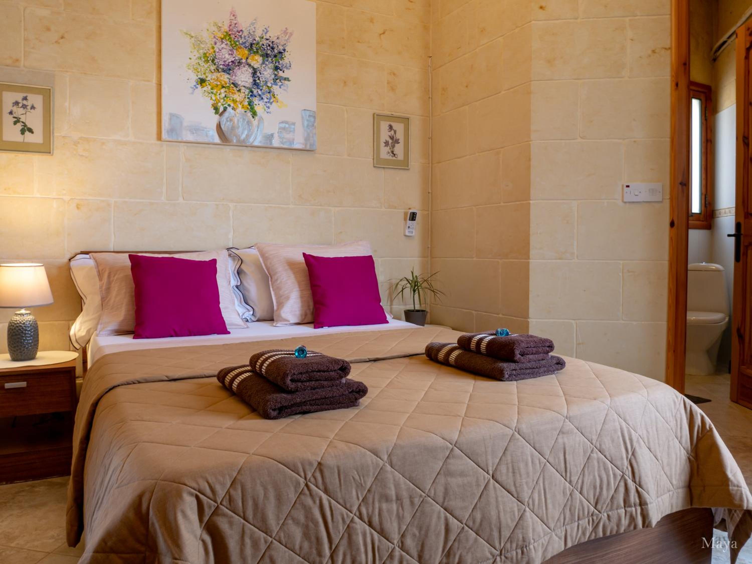Double Room with Private Bathroom photo 3