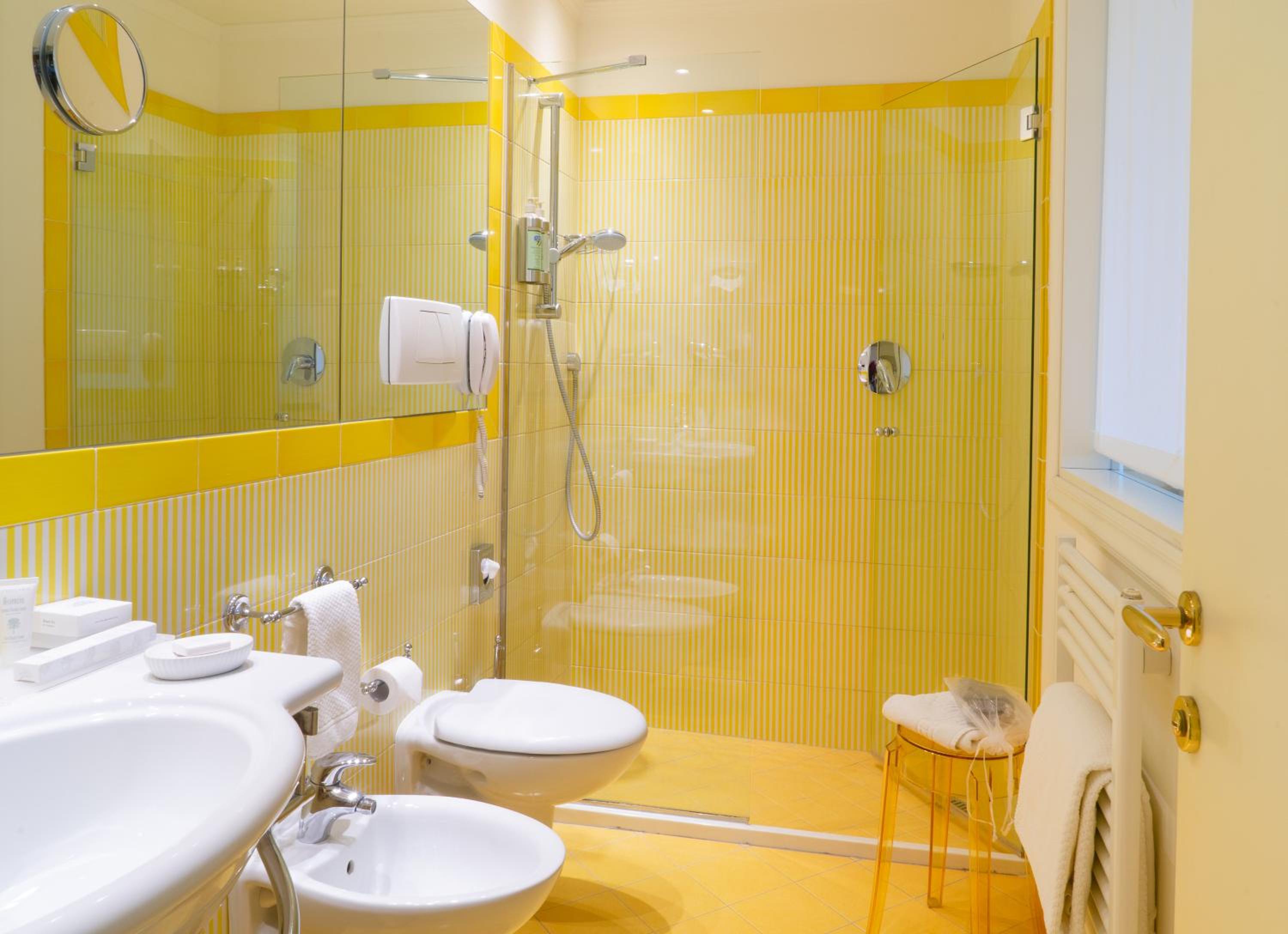 Executive Suite - Photo 5